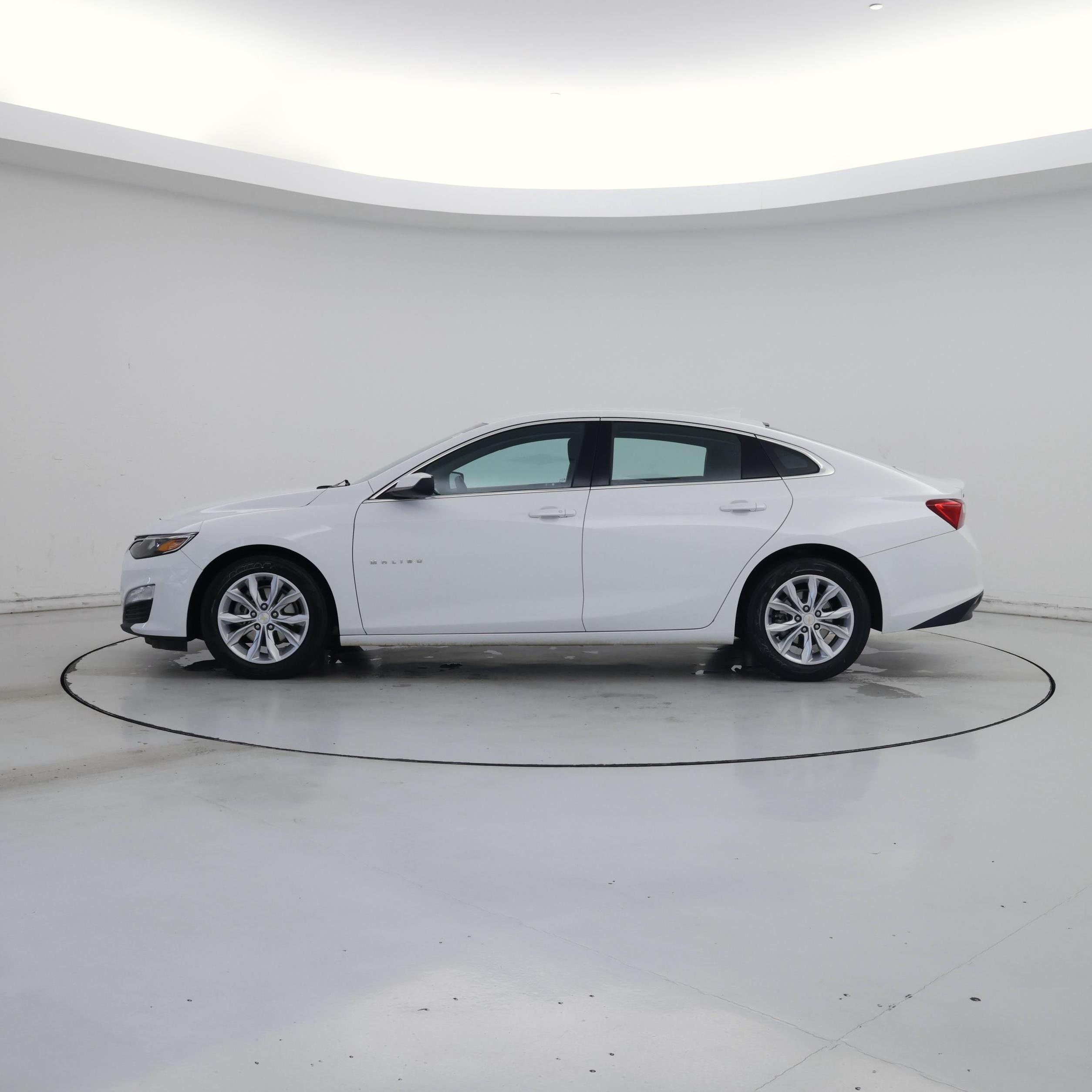 Thumbnail: 2023 Chevrolet Malibu - 3