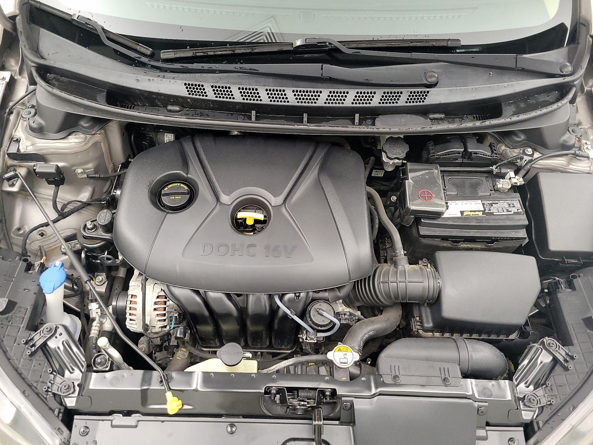 Thumbnail: 2013 Hyundai Elantra - 18
