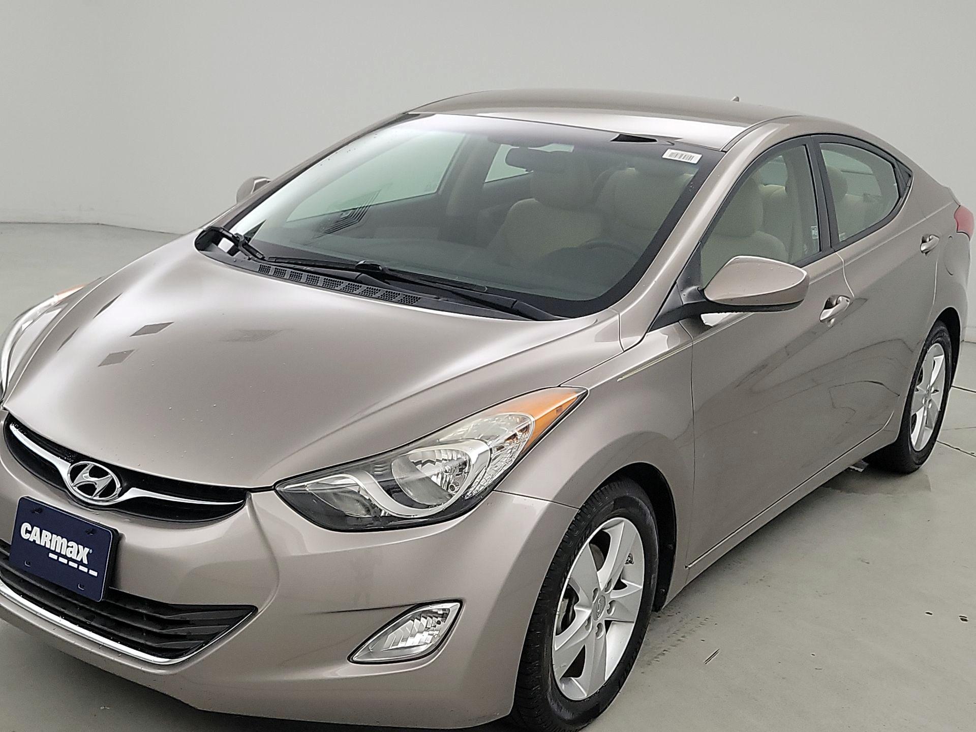 Thumbnail: 2013 Hyundai Elantra - 3
