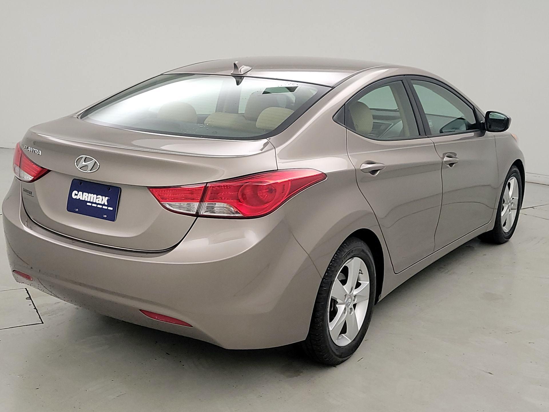 Thumbnail: 2013 Hyundai Elantra - 5
