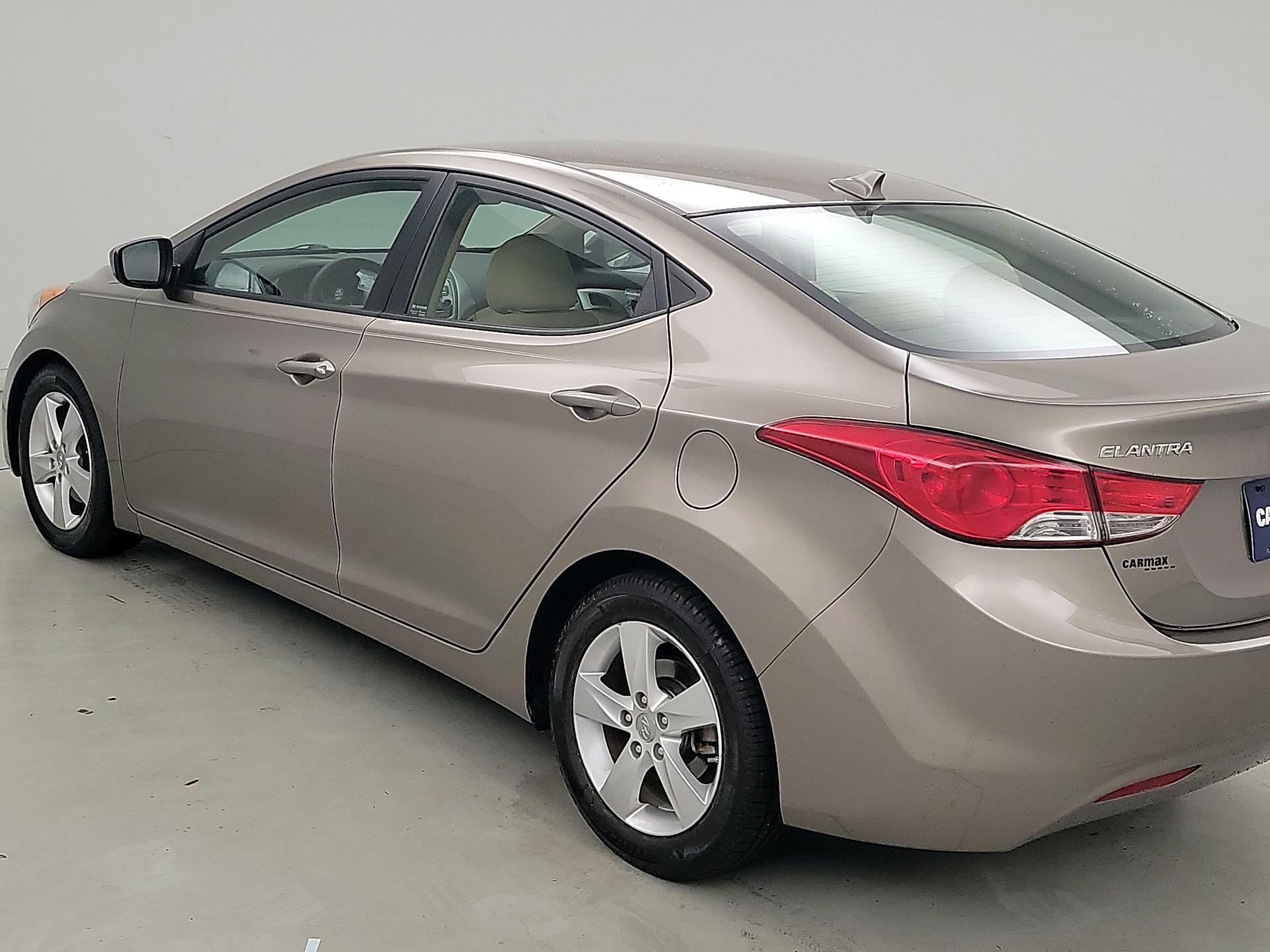 Thumbnail: 2013 Hyundai Elantra - 7