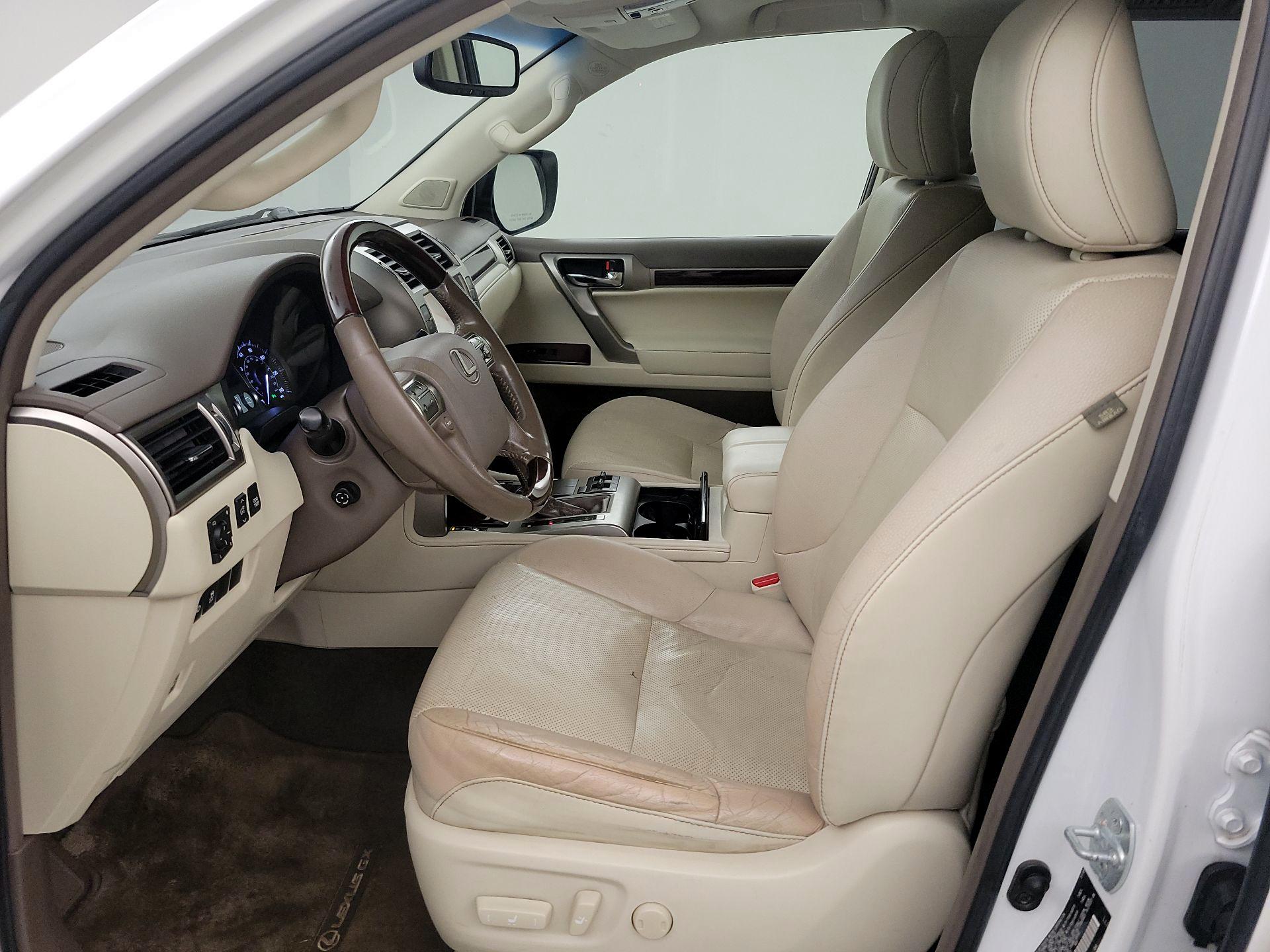 Thumbnail: 2019 Lexus GX - 9