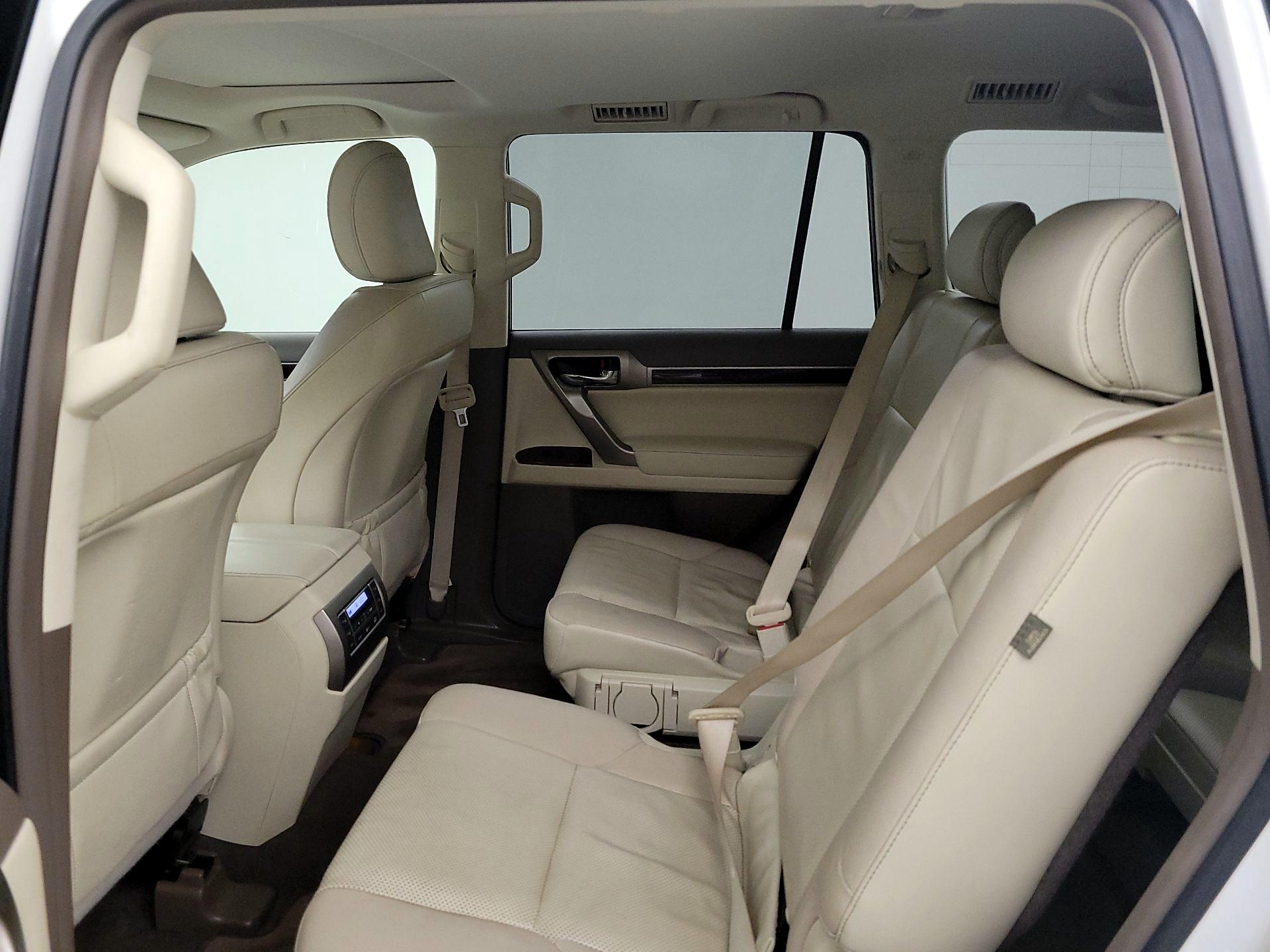 Thumbnail: 2019 Lexus GX - 19