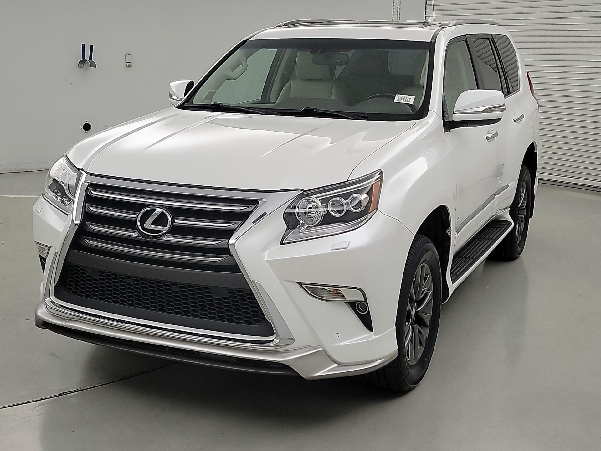 Thumbnail: 2019 Lexus GX - 3