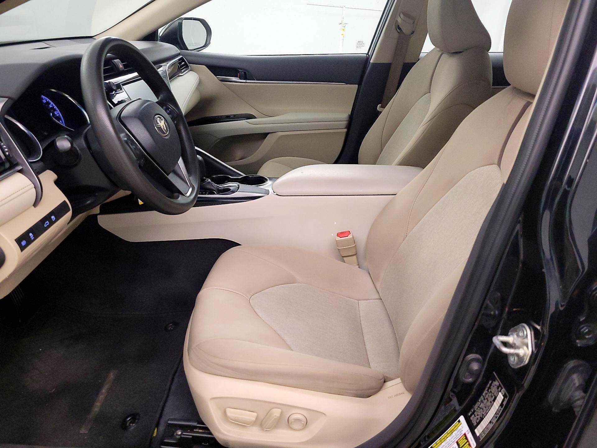 Thumbnail: 2018 Toyota Camry - 11