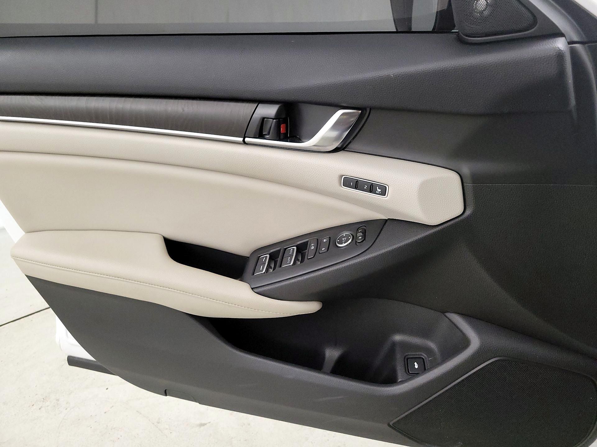 Thumbnail: 2020 Honda Accord - 10