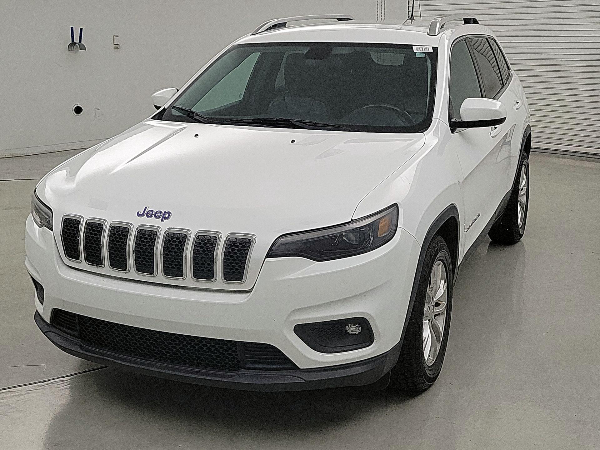 Thumbnail: 2019 Jeep Cherokee - 3