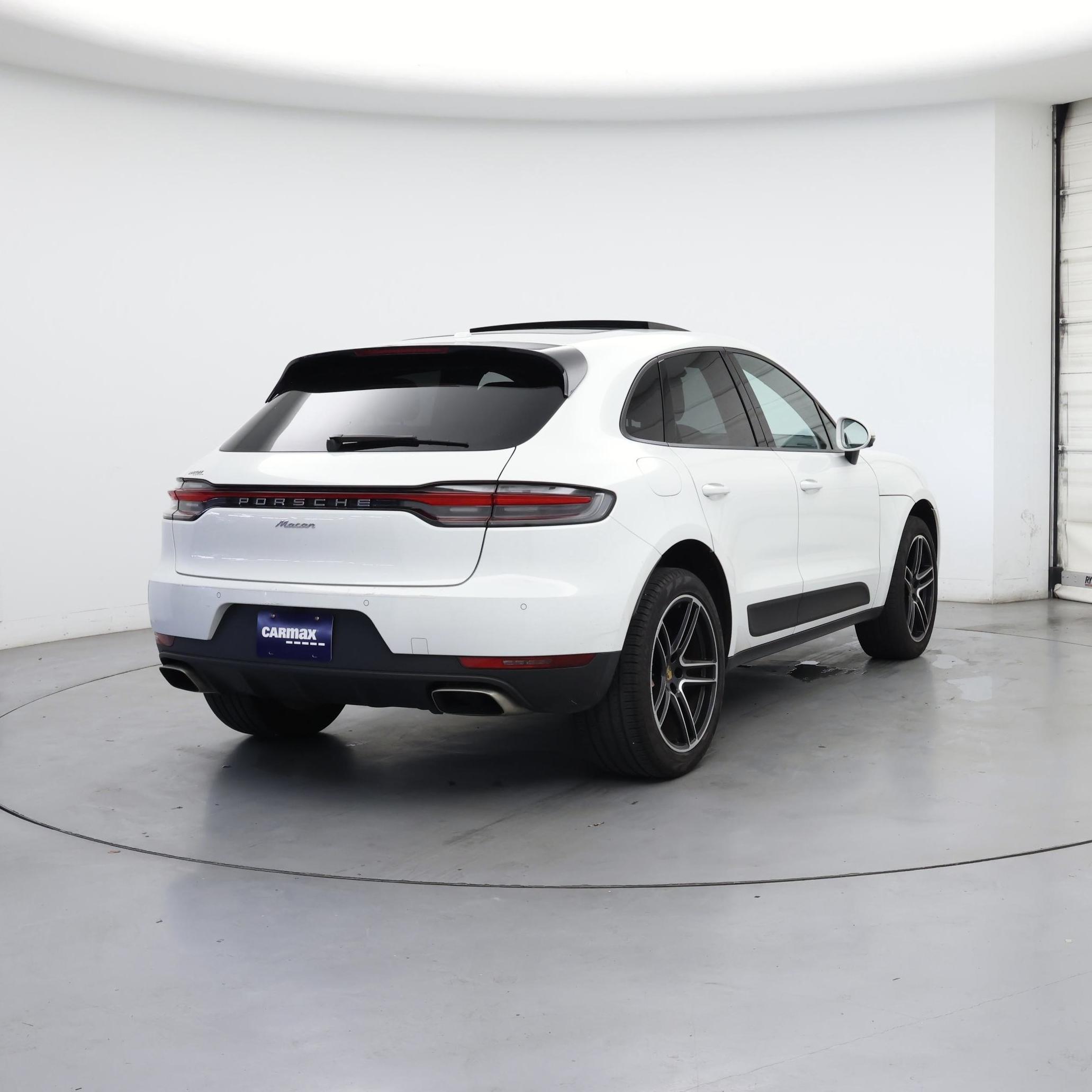 Thumbnail: 2021 Porsche Macan - 8