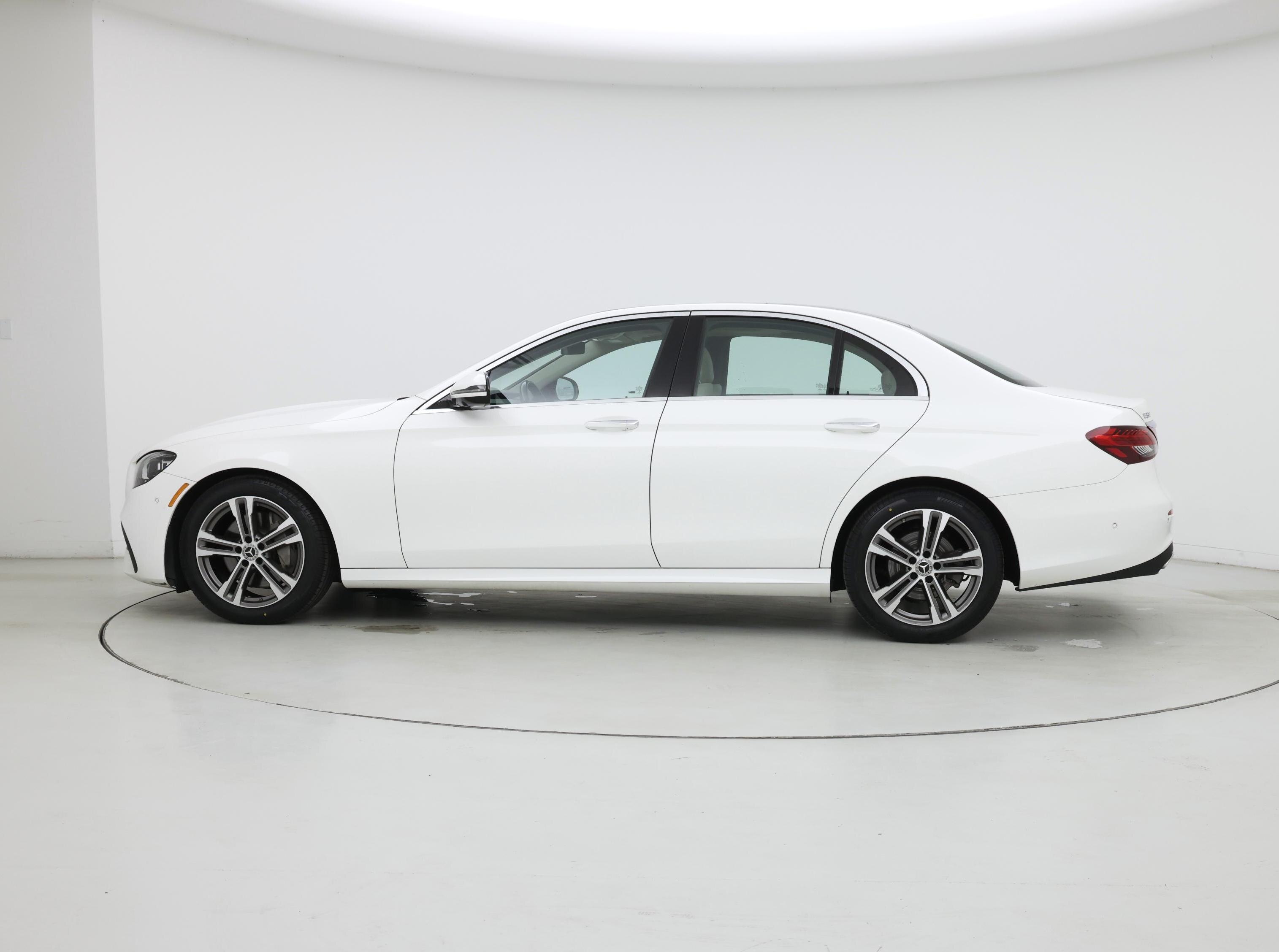 Thumbnail: 2022 Mercedes-Benz E-Class - 3