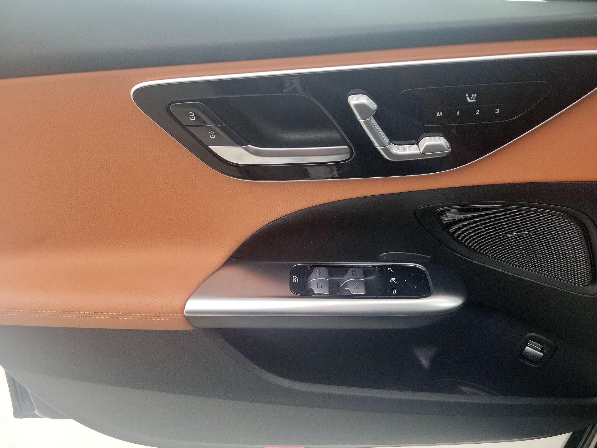 Thumbnail: 2022 Mercedes-Benz C-Class - 12