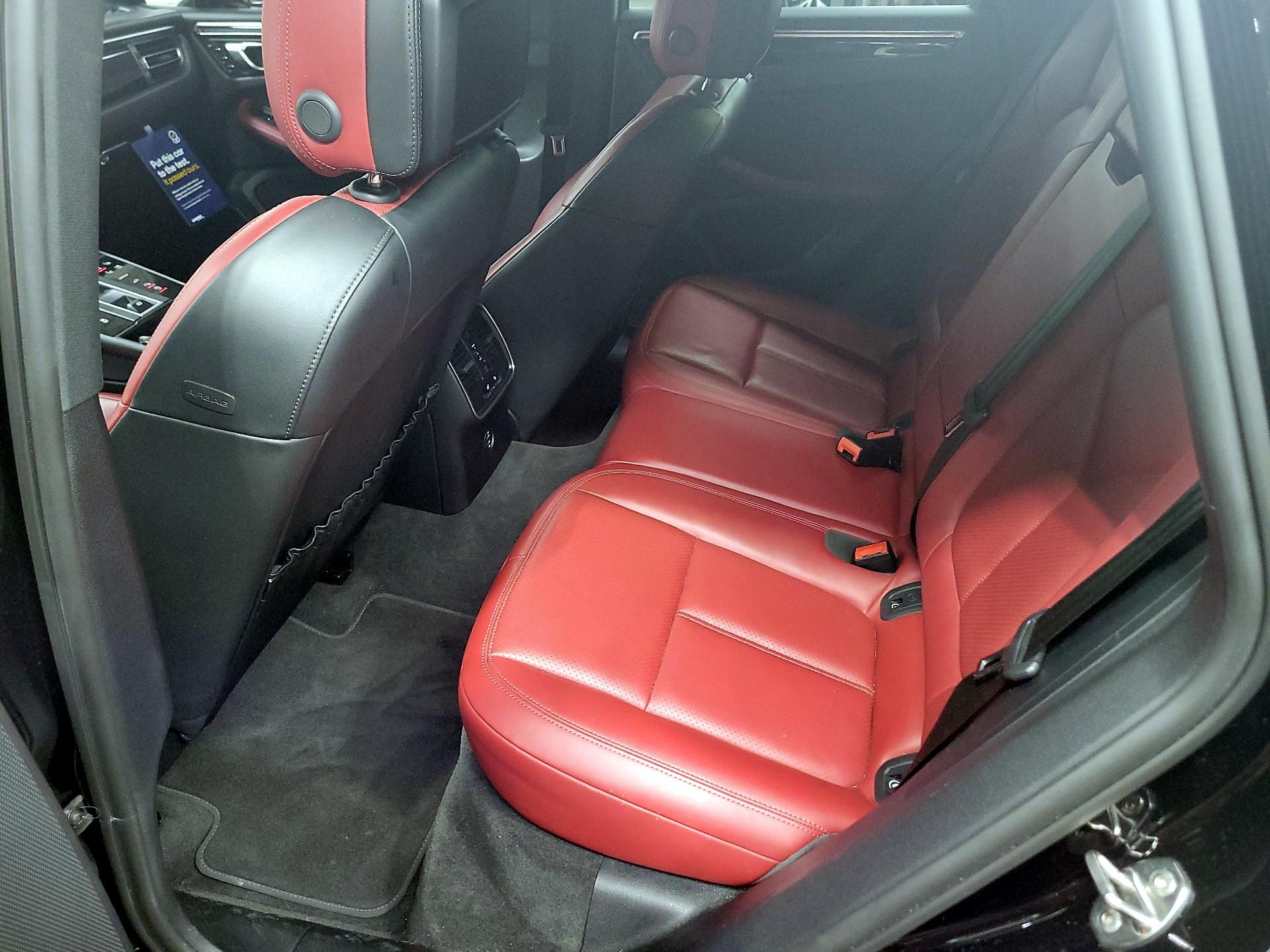 Thumbnail: 2022 Porsche Macan - 19