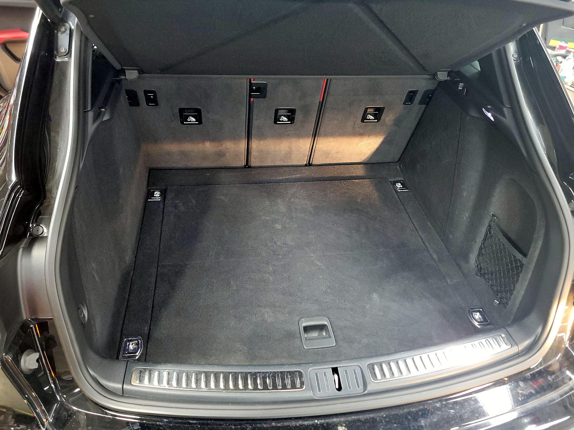 Thumbnail: 2022 Porsche Macan - 20