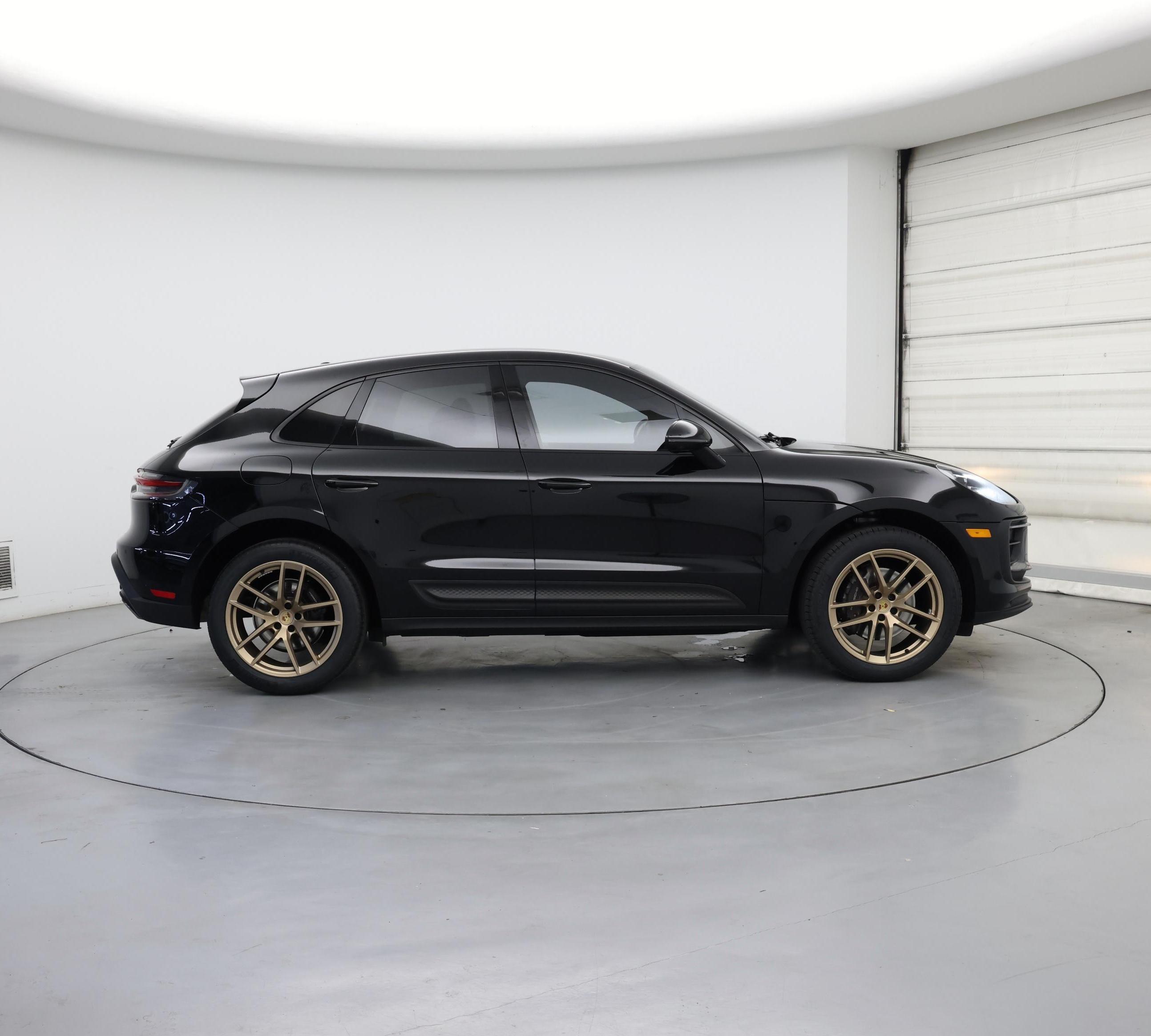 Thumbnail: 2022 Porsche Macan - 7