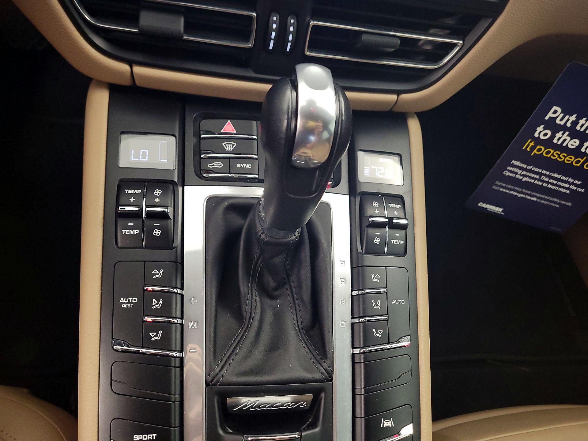 Thumbnail: 2020 Porsche Macan - 14