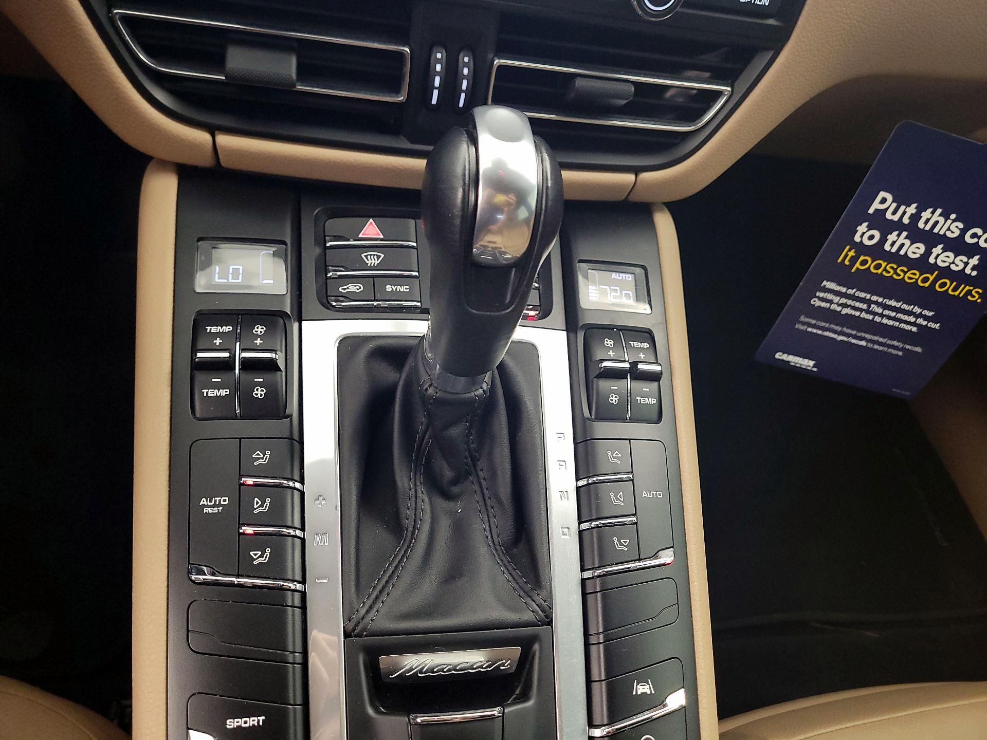 Thumbnail: 2020 Porsche Macan - 15