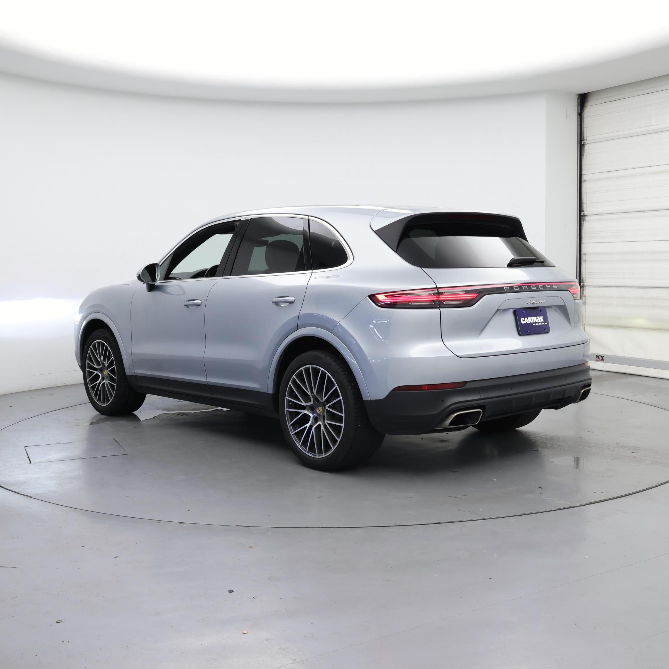 Thumbnail: 2020 Porsche Cayenne - 2