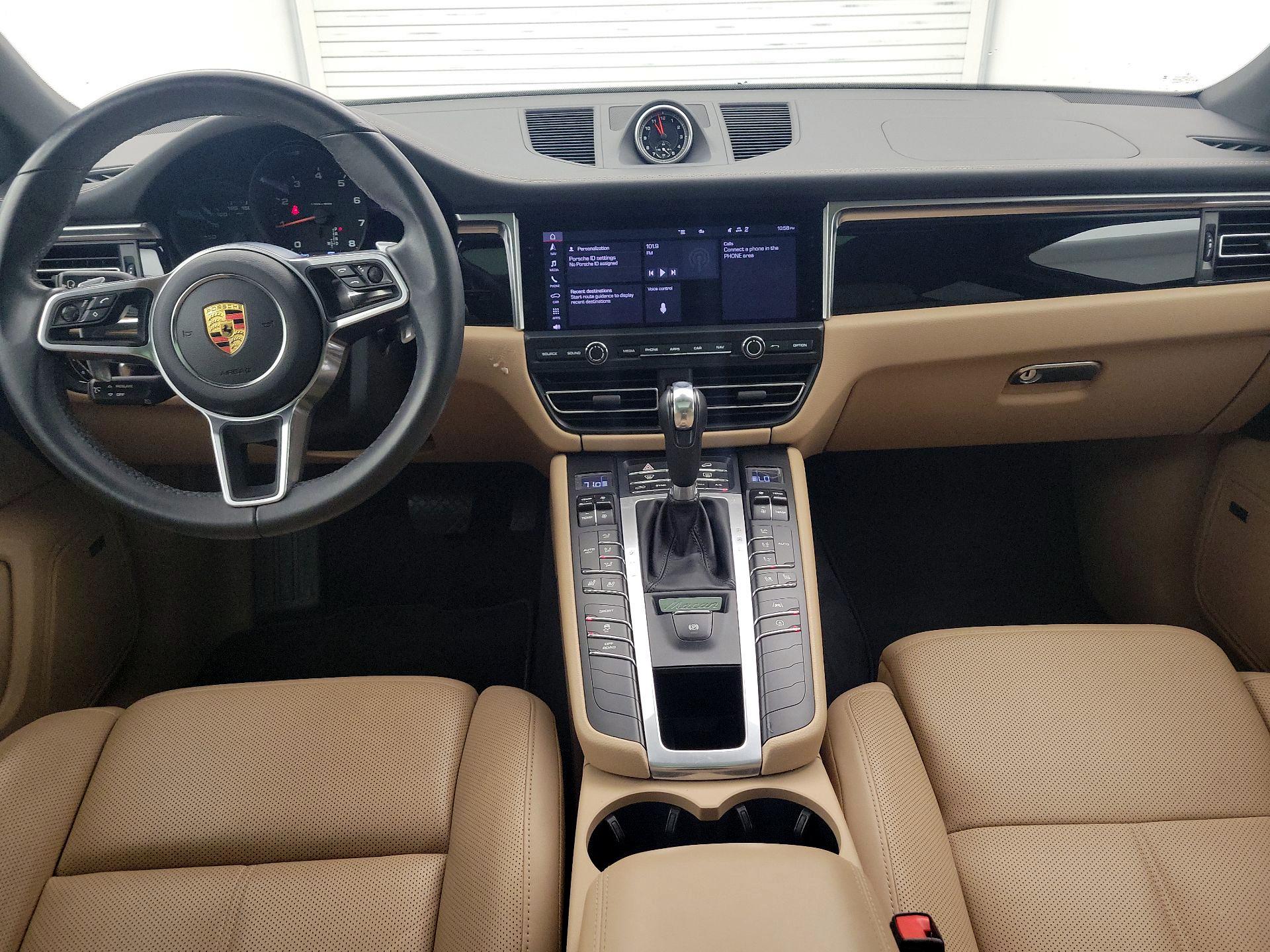 Thumbnail: 2021 Porsche Macan - 9
