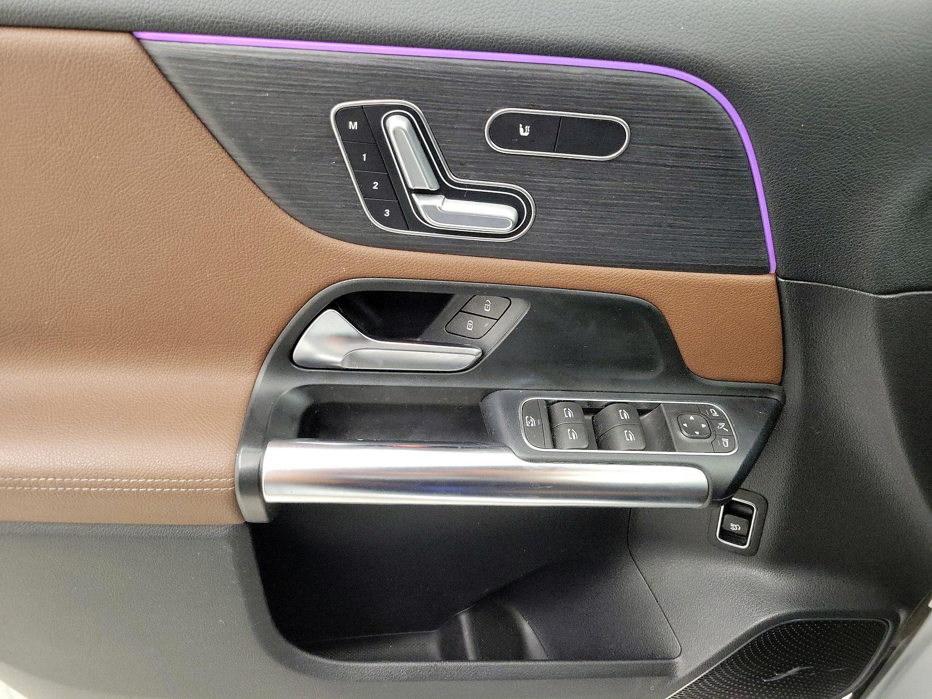 Thumbnail: 2021 Mercedes-Benz GLA - 12