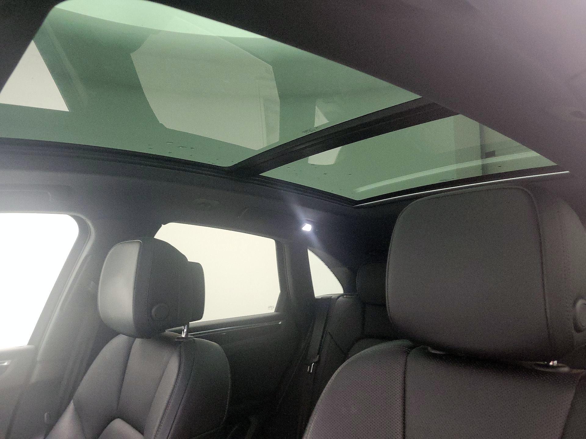 Thumbnail: 2021 Porsche Macan - 18