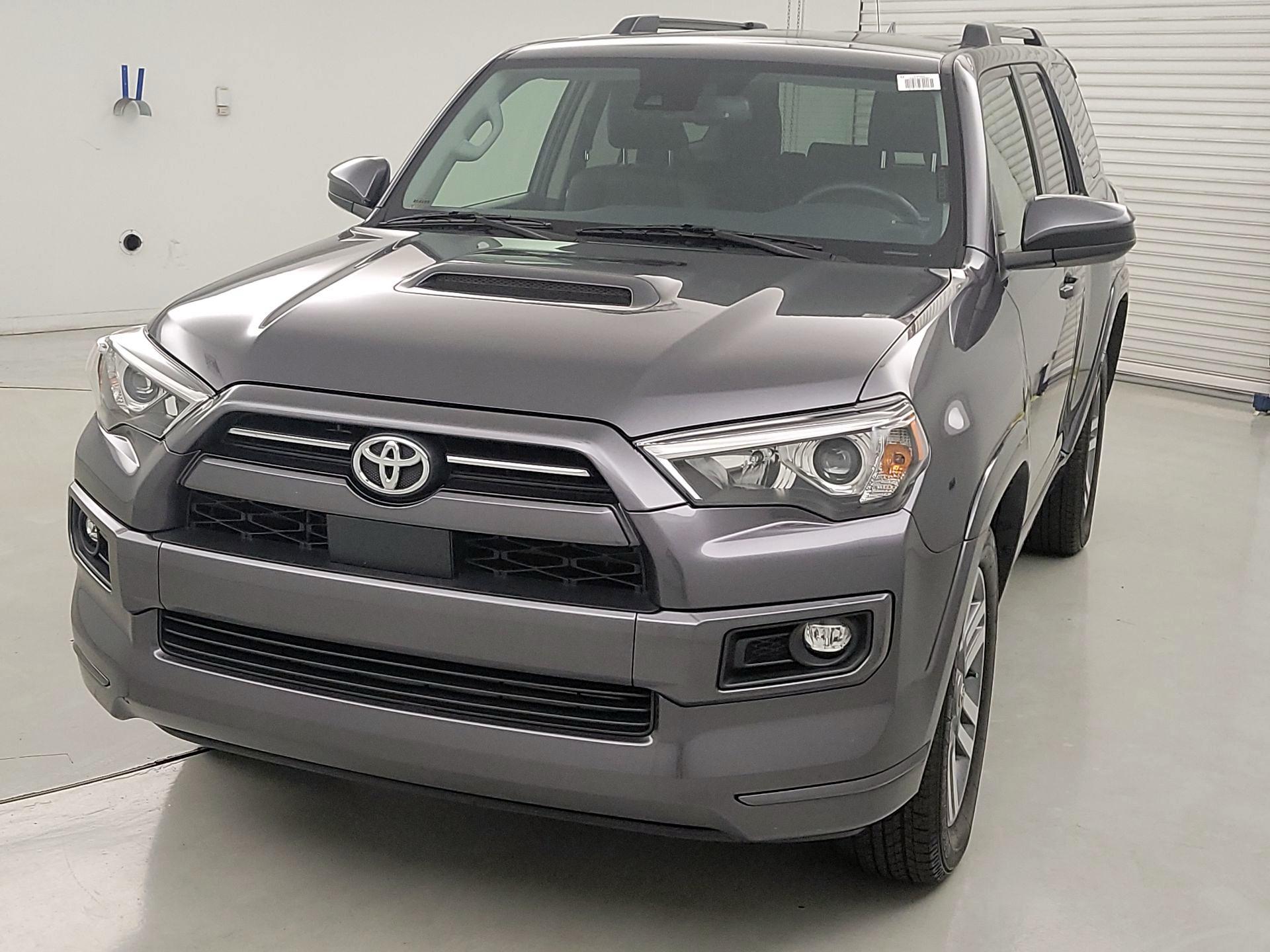Thumbnail: 2022 Toyota 4Runner - 3