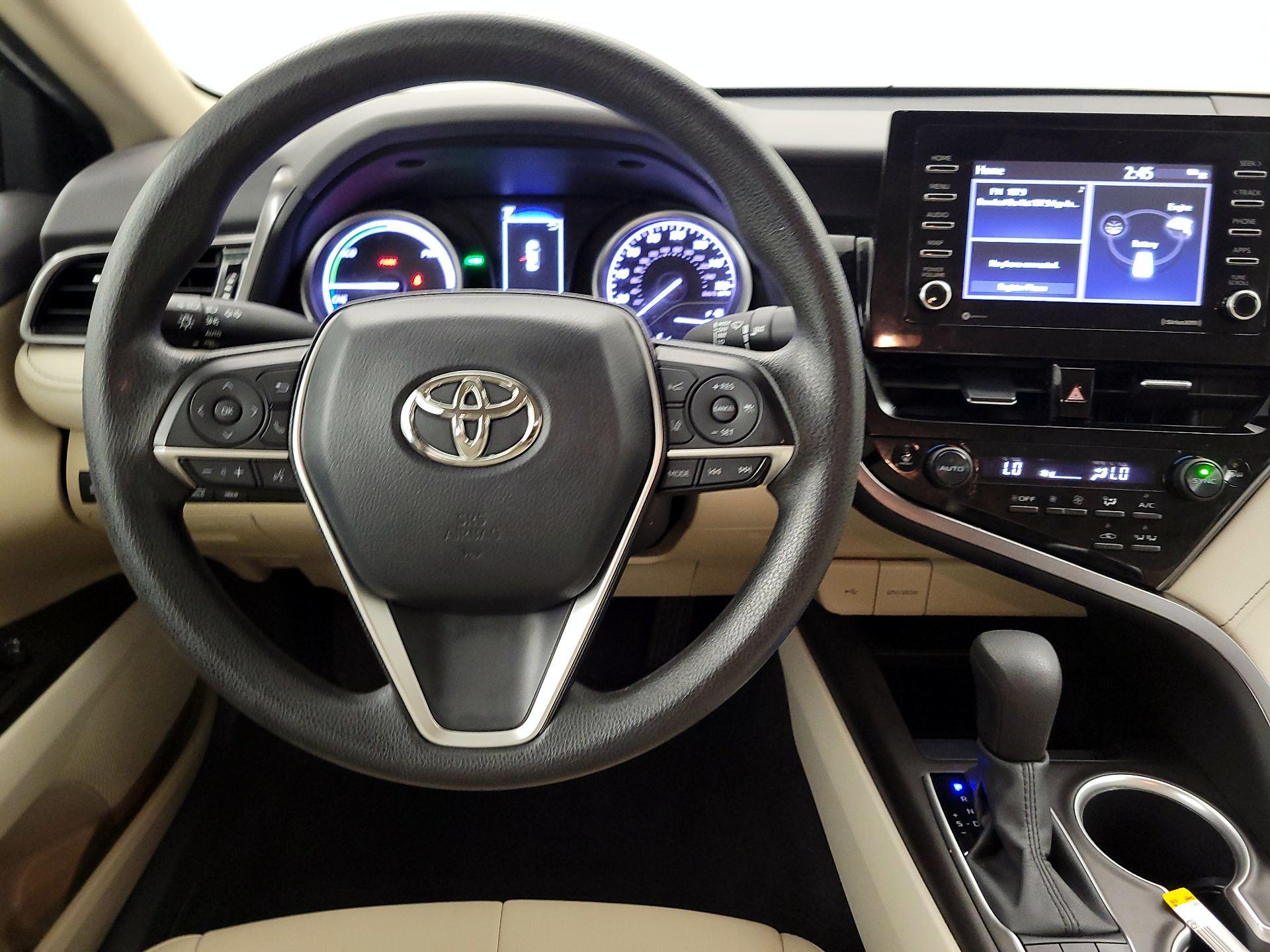 Thumbnail: 2021 Toyota Camry - 10