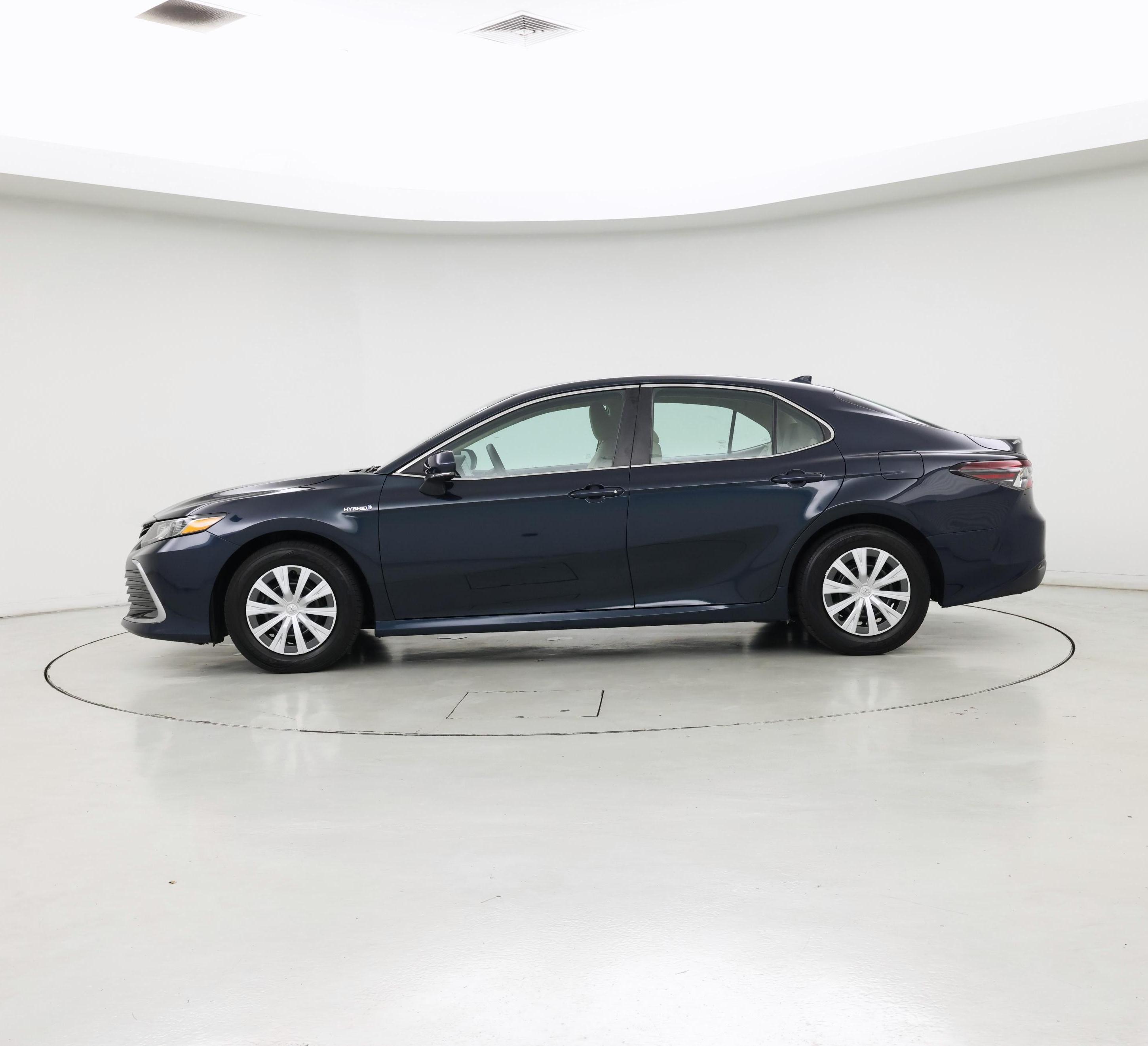 Thumbnail: 2021 Toyota Camry - 3