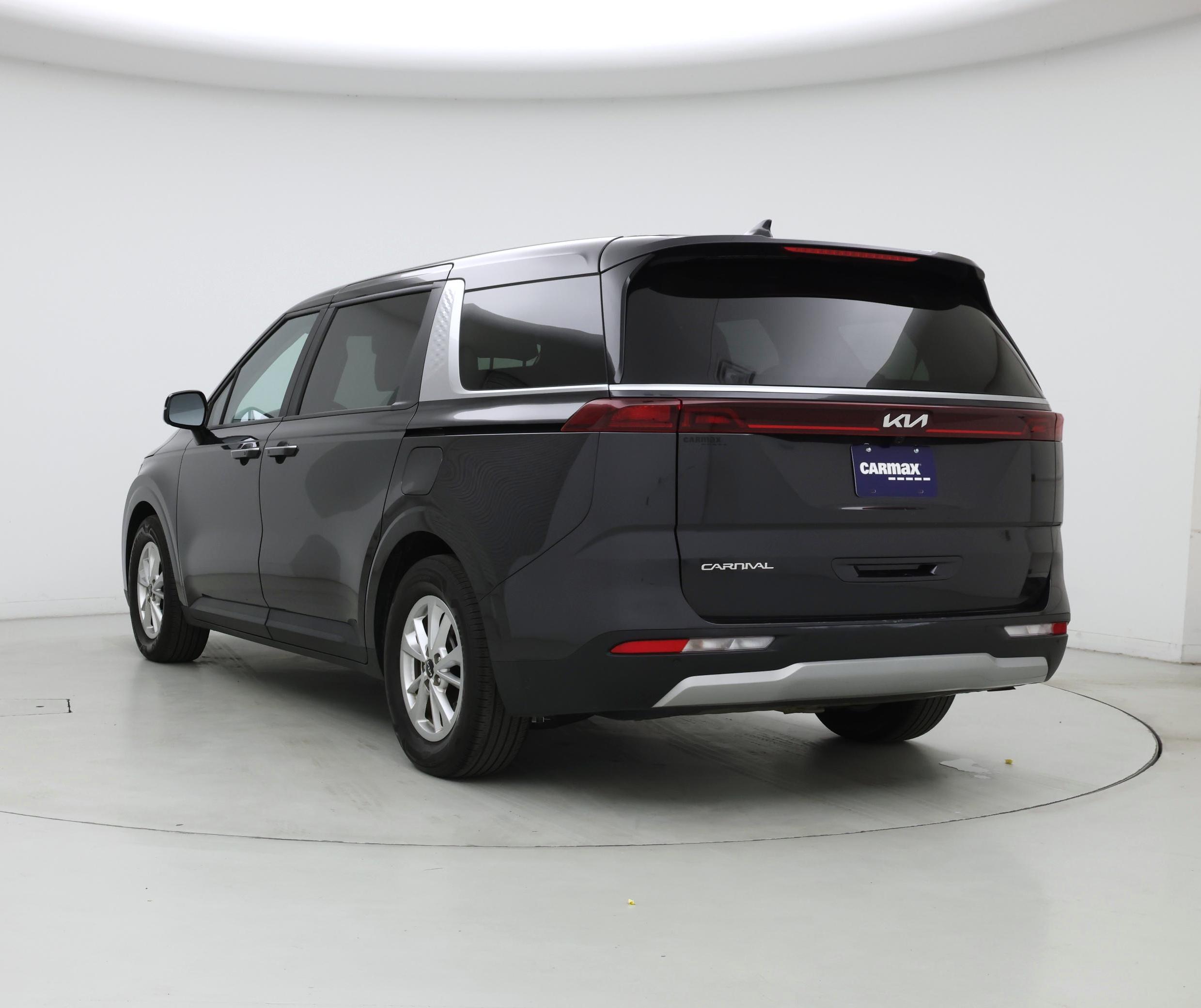 Thumbnail: 2023 Kia Carnival - 2