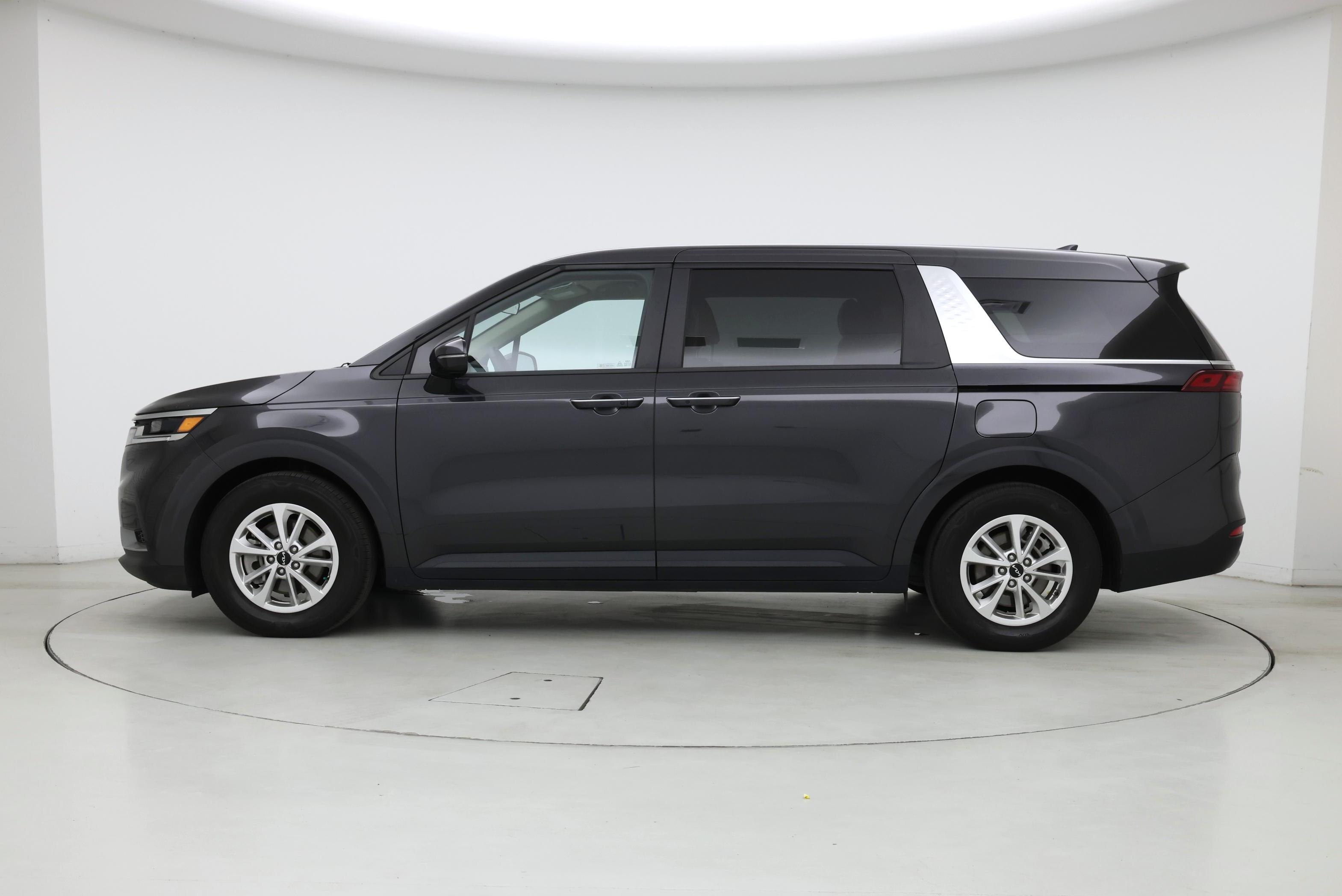 Thumbnail: 2023 Kia Carnival - 3