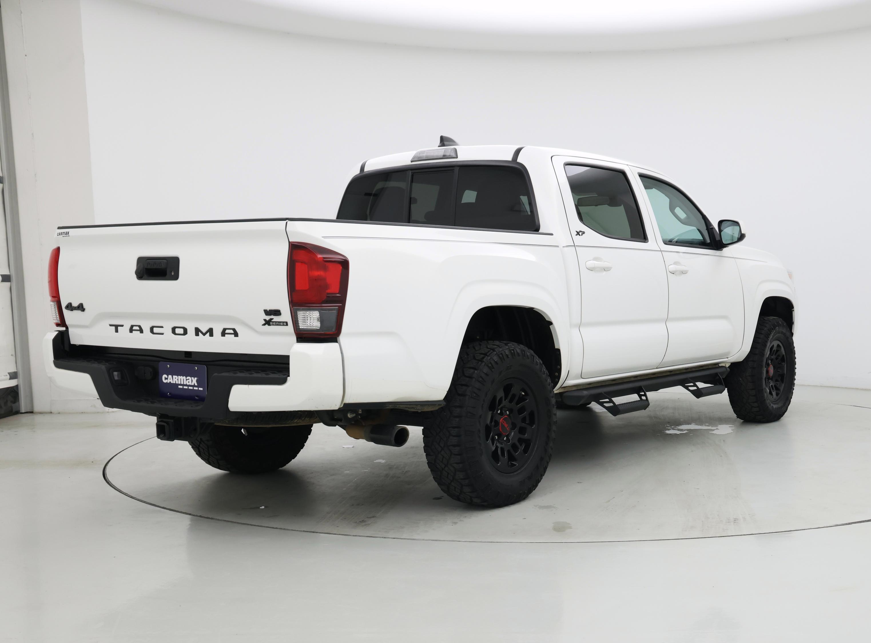 Thumbnail: 2023 Toyota Tacoma - 8