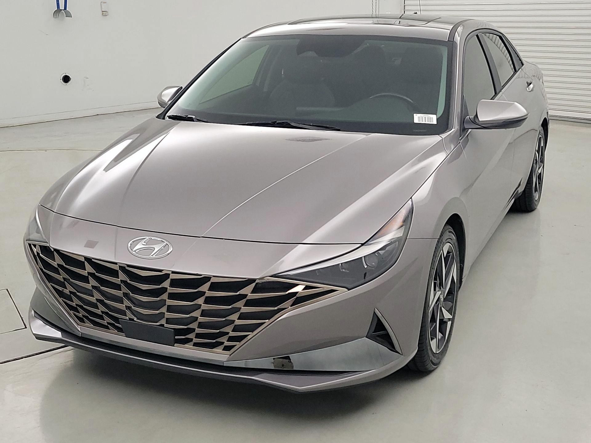 Thumbnail: 2021 Hyundai Elantra - 3
