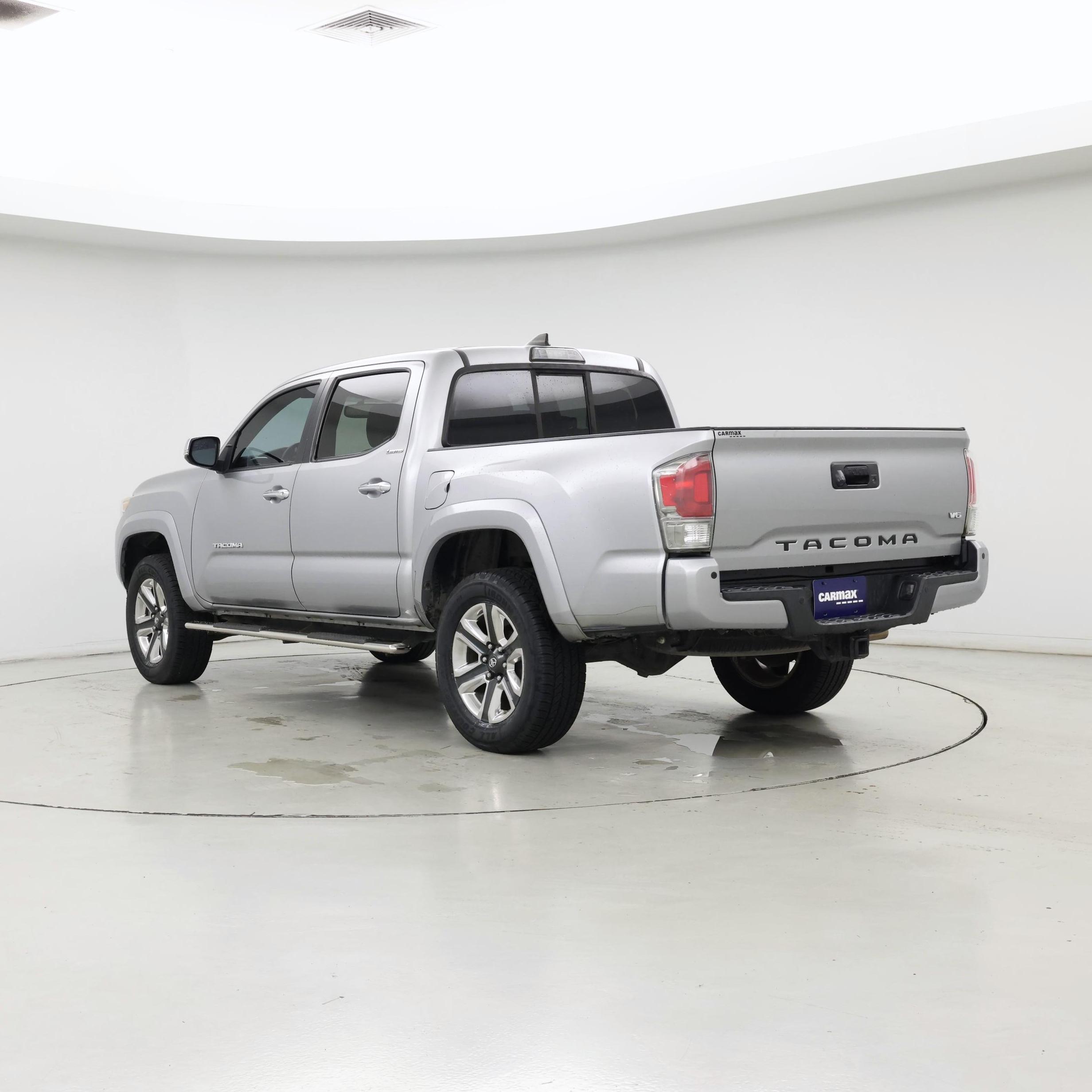 Thumbnail: 2016 Toyota Tacoma - 2