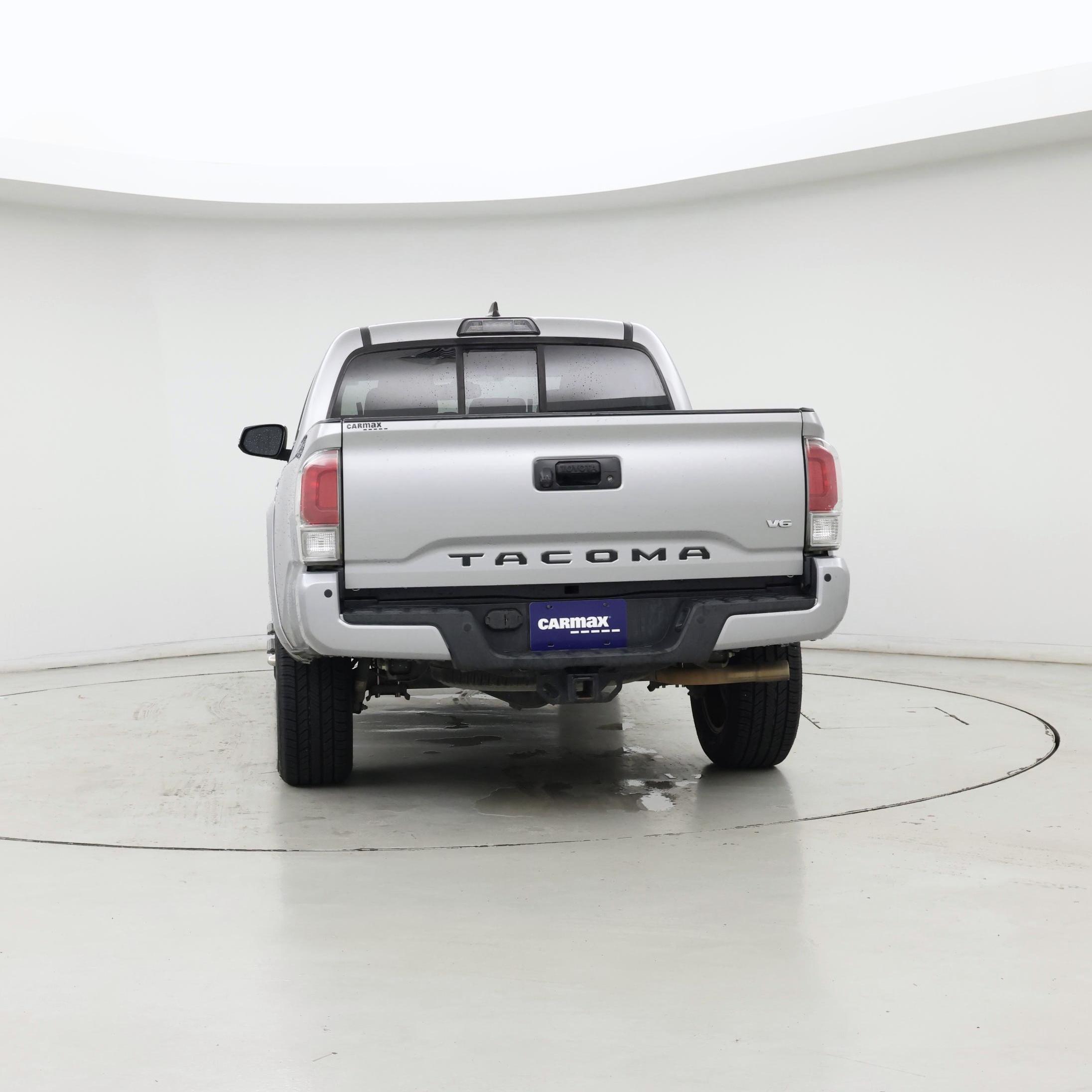 Thumbnail: 2016 Toyota Tacoma - 6