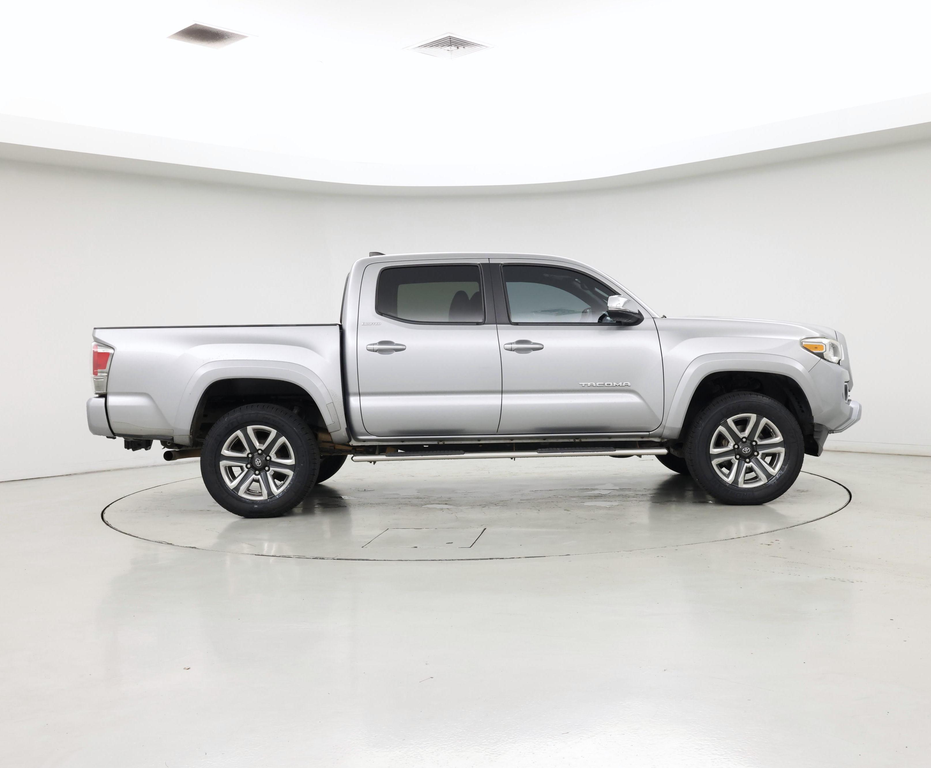Thumbnail: 2016 Toyota Tacoma - 7