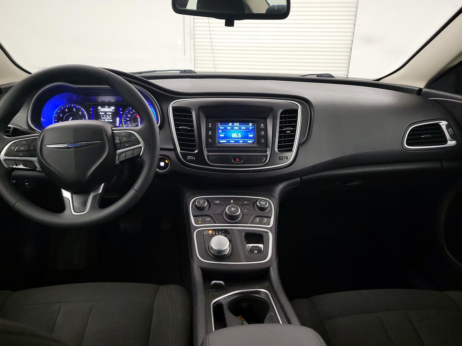 Thumbnail: 2015 Chrysler 200 - 9