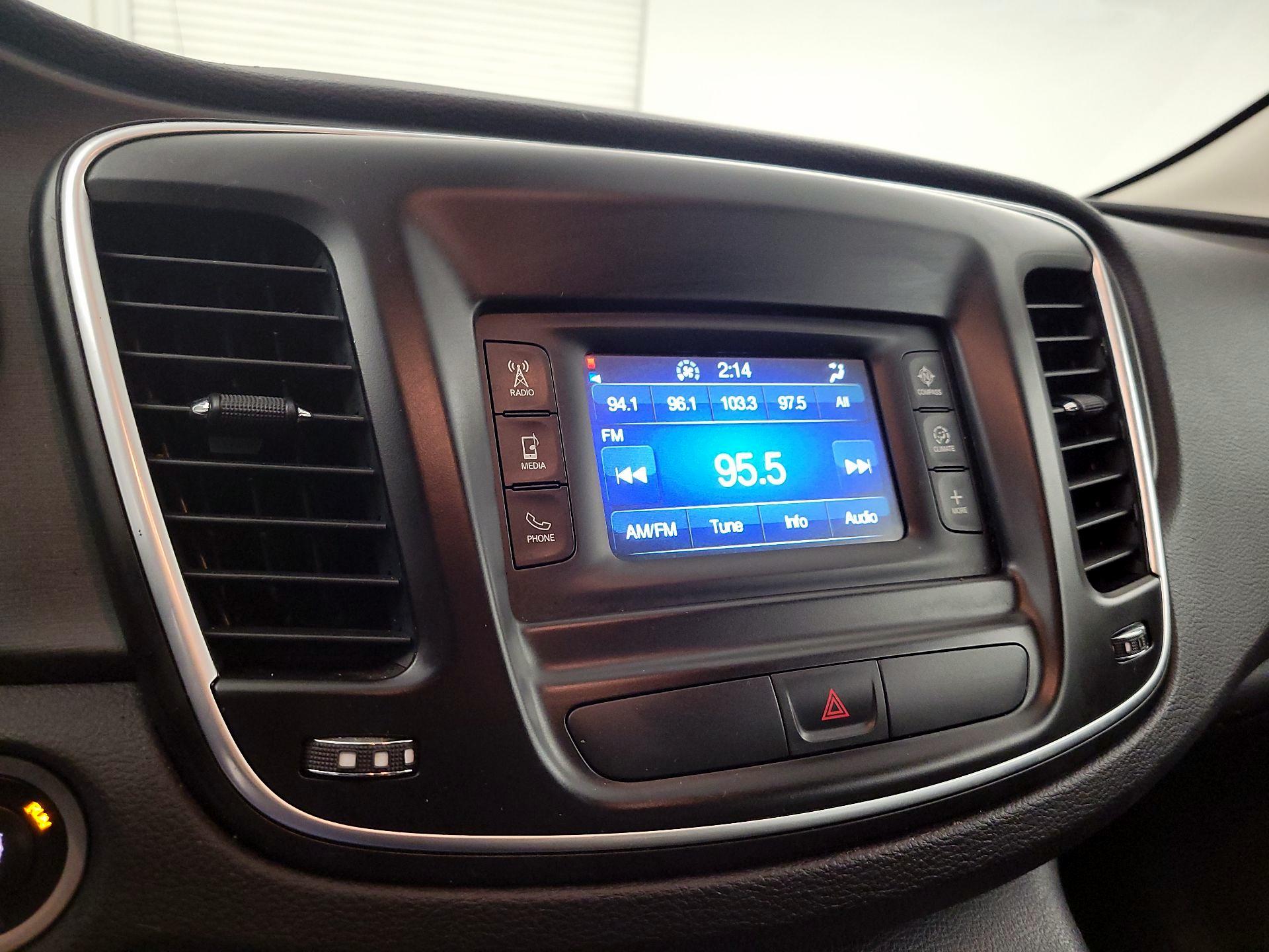 Thumbnail: 2015 Chrysler 200 - 14