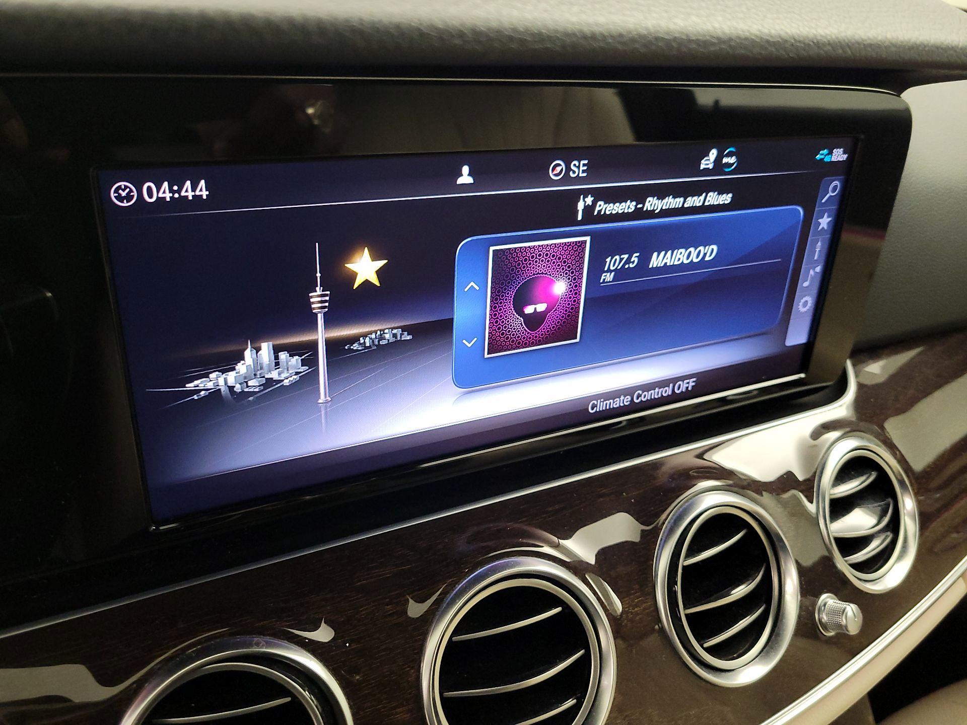 Thumbnail: 2019 Mercedes-Benz E-Class - 16