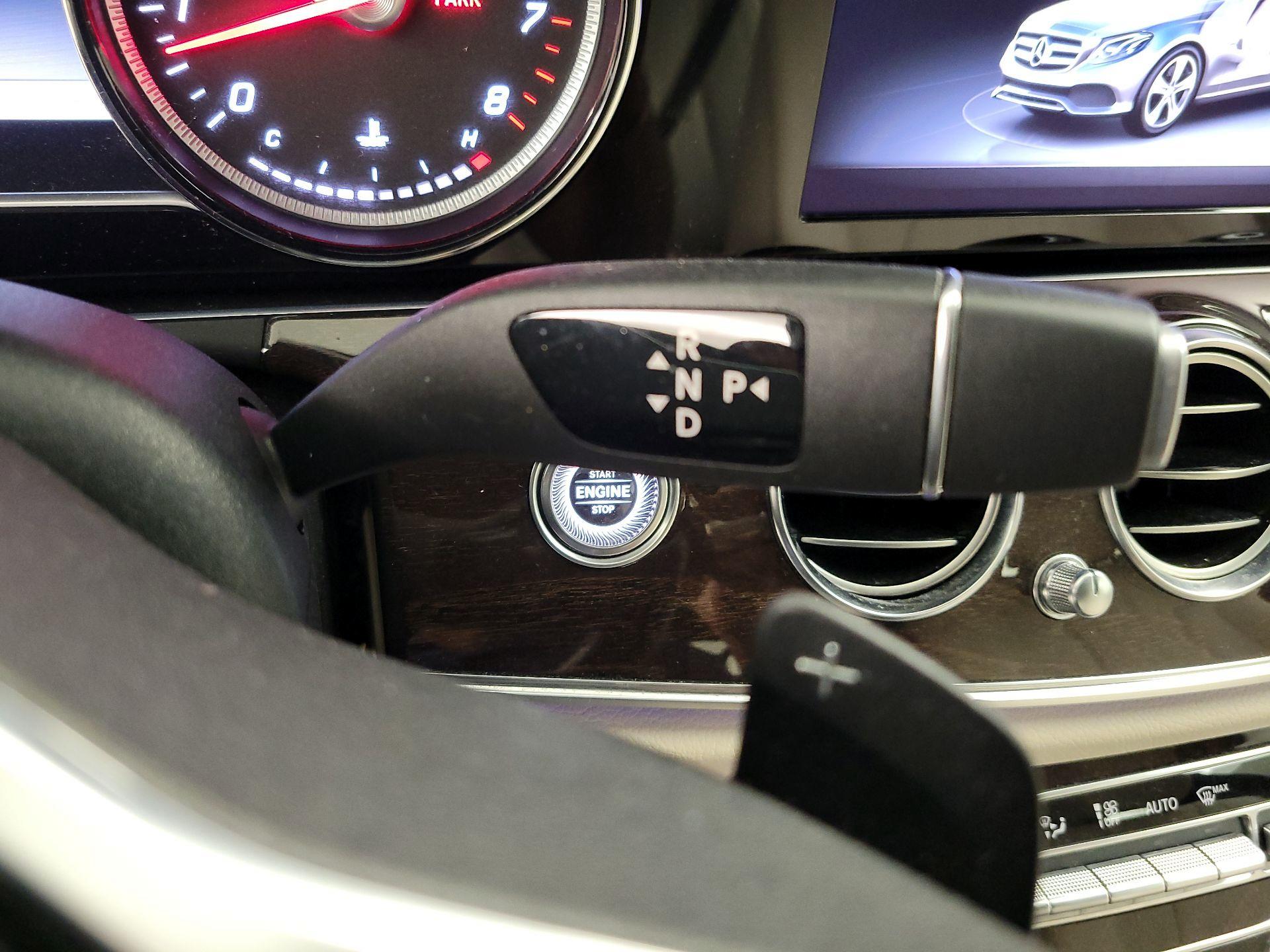 Thumbnail: 2019 Mercedes-Benz E-Class - 18