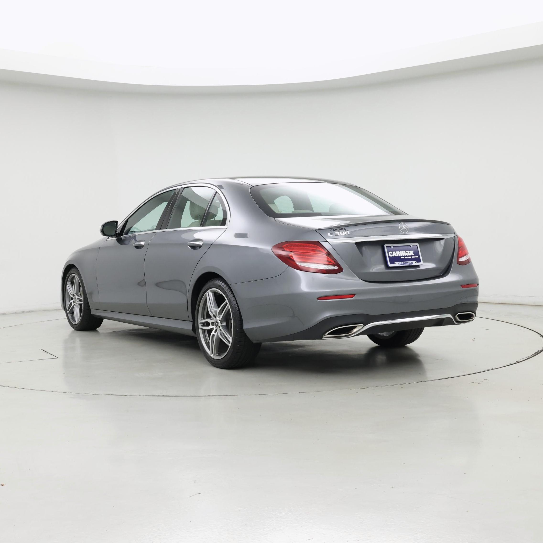 Thumbnail: 2019 Mercedes-Benz E-Class - 2