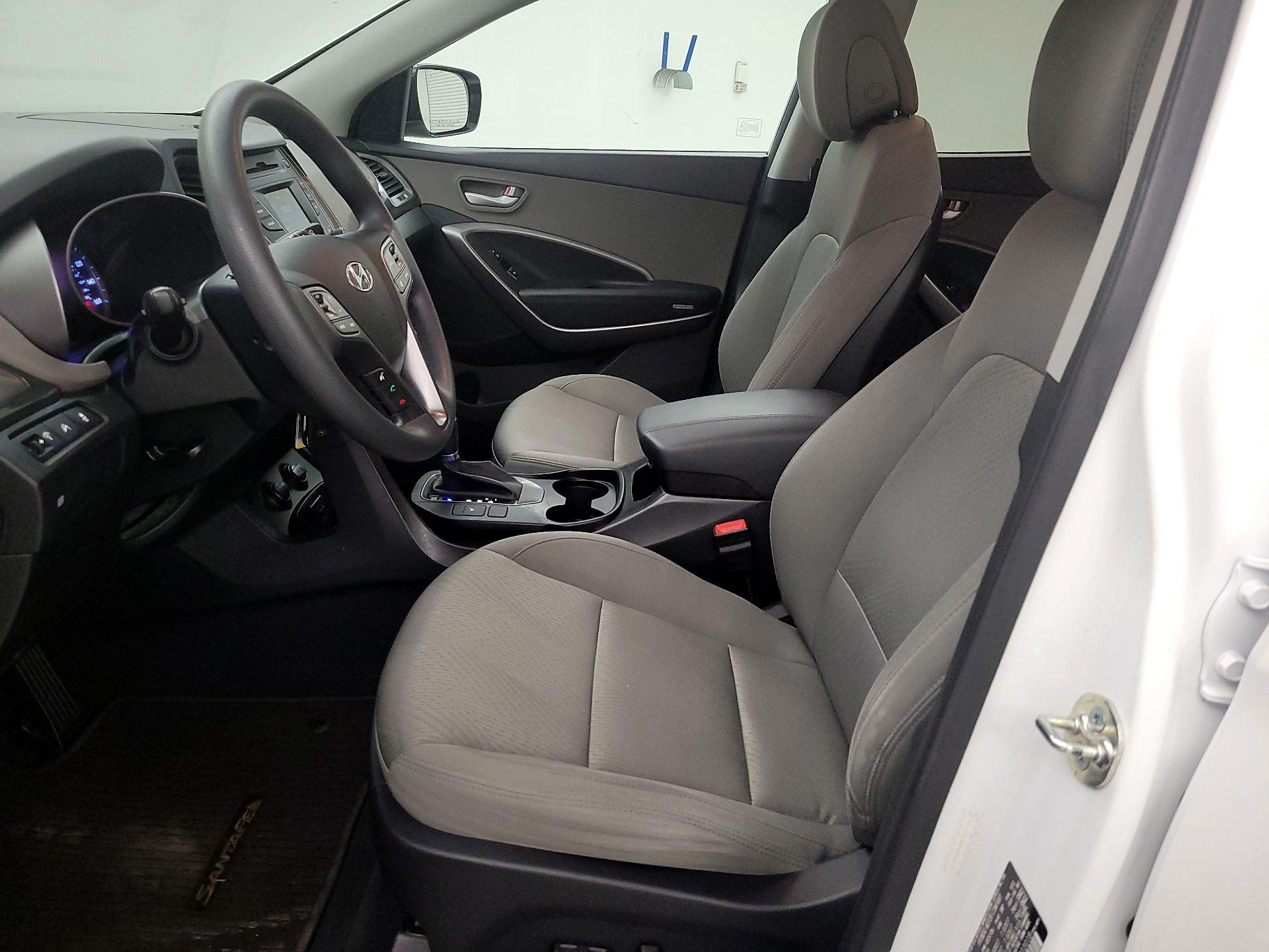 Thumbnail: 2015 Hyundai Santa Fe - 9