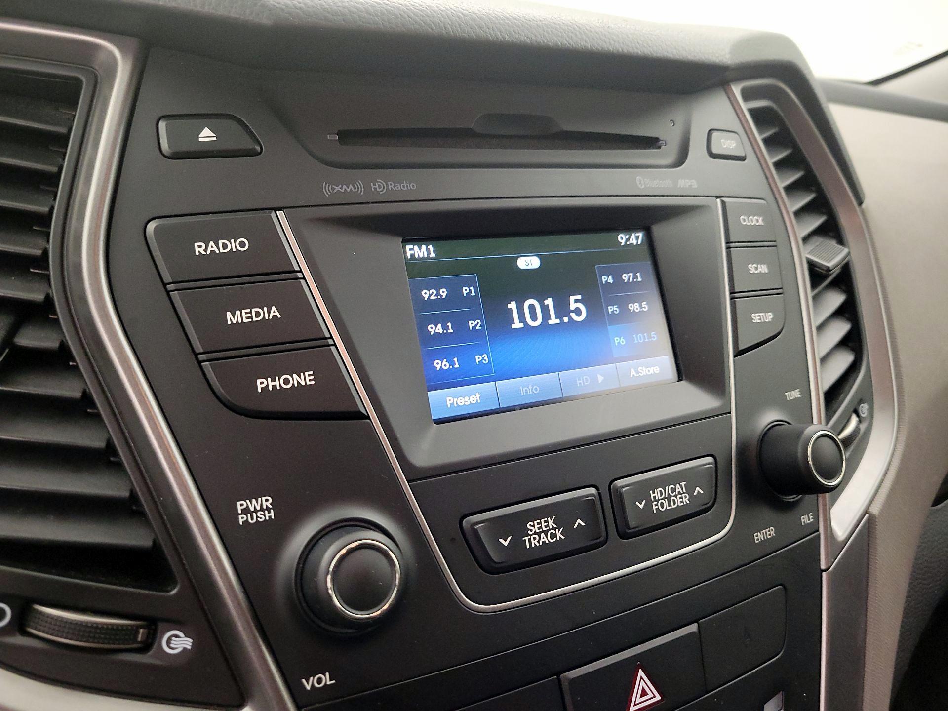 Thumbnail: 2015 Hyundai Santa Fe - 13