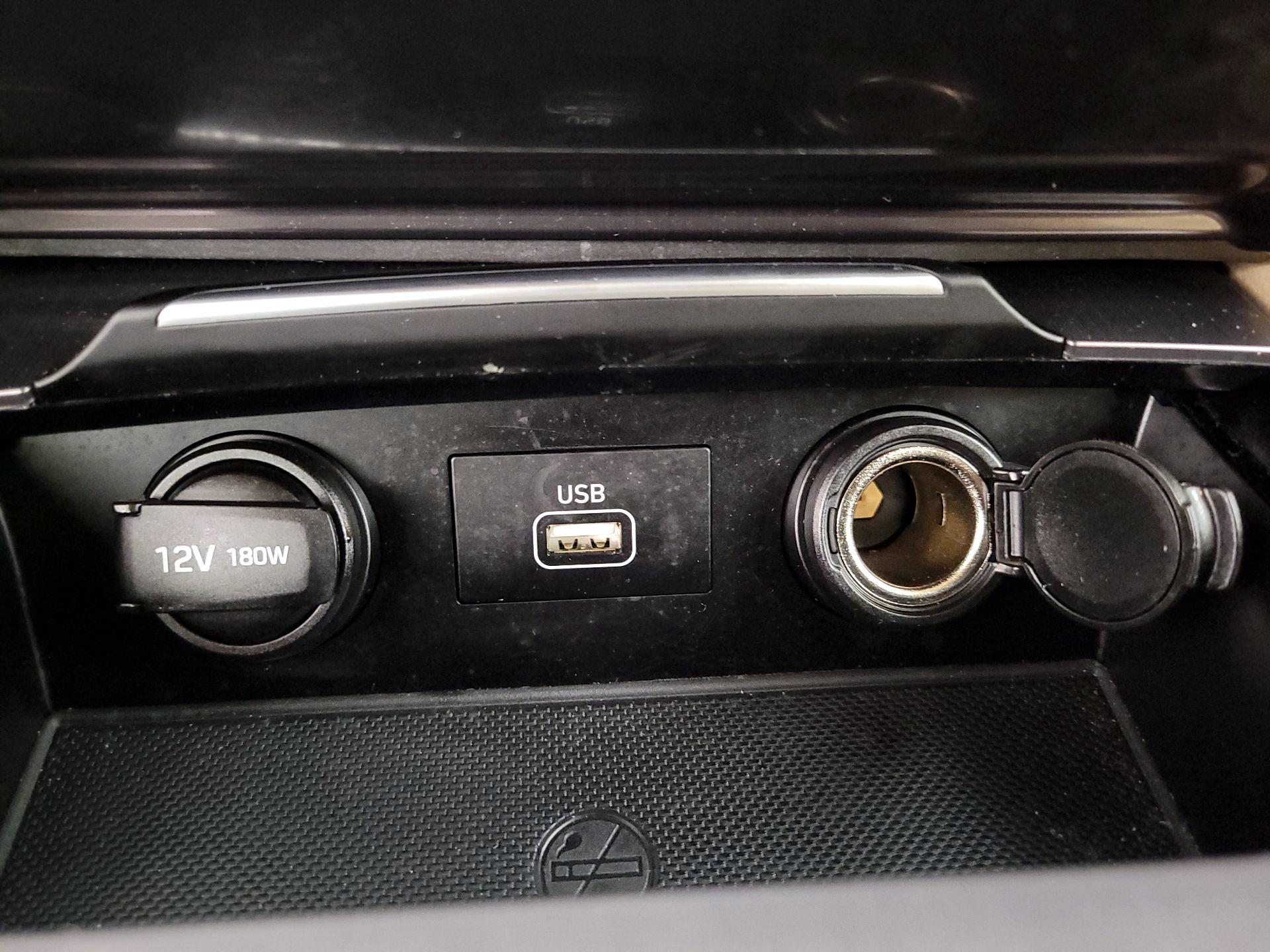 Thumbnail: 2019 Genesis G80 - 17