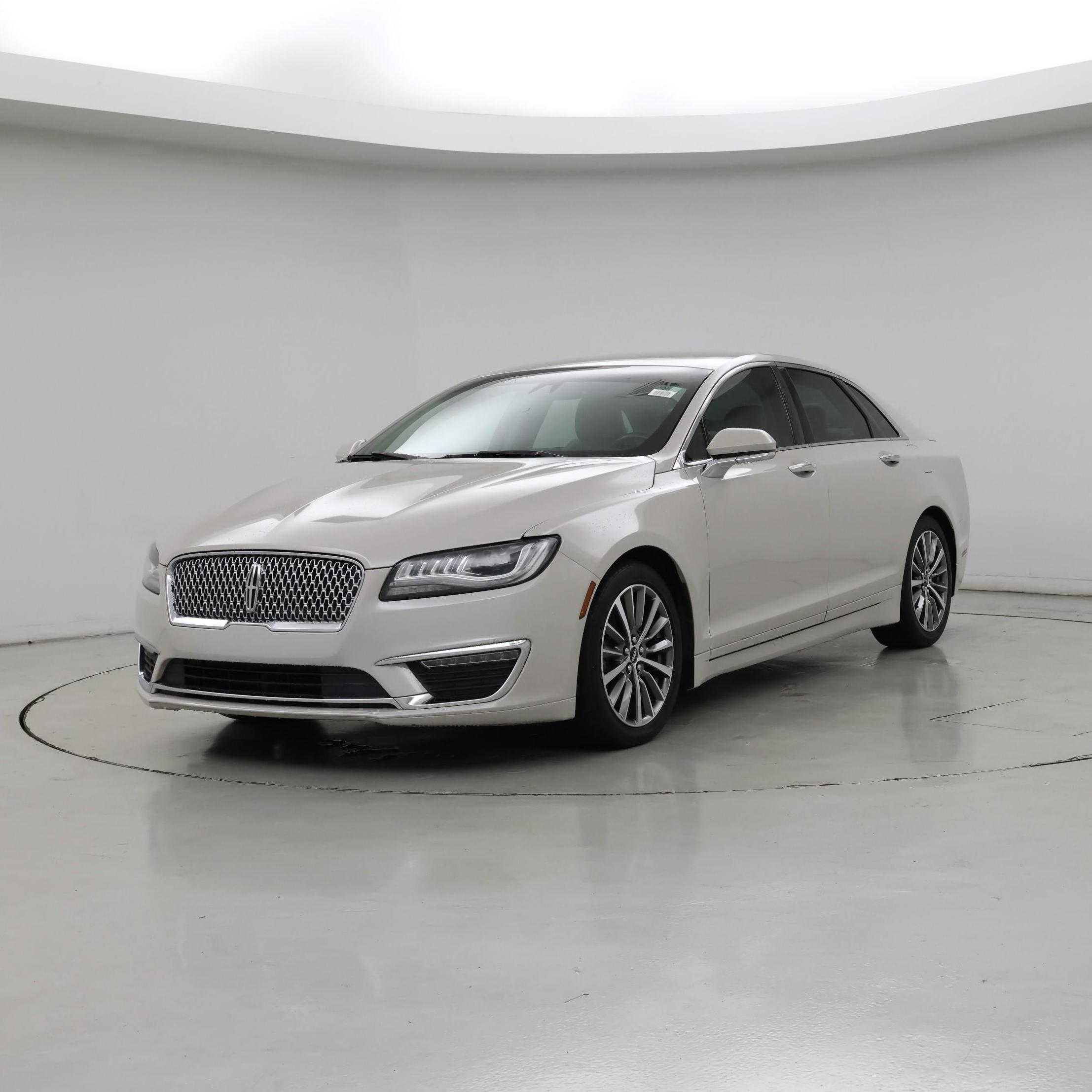 Thumbnail: 2020 Lincoln MKZ - 4