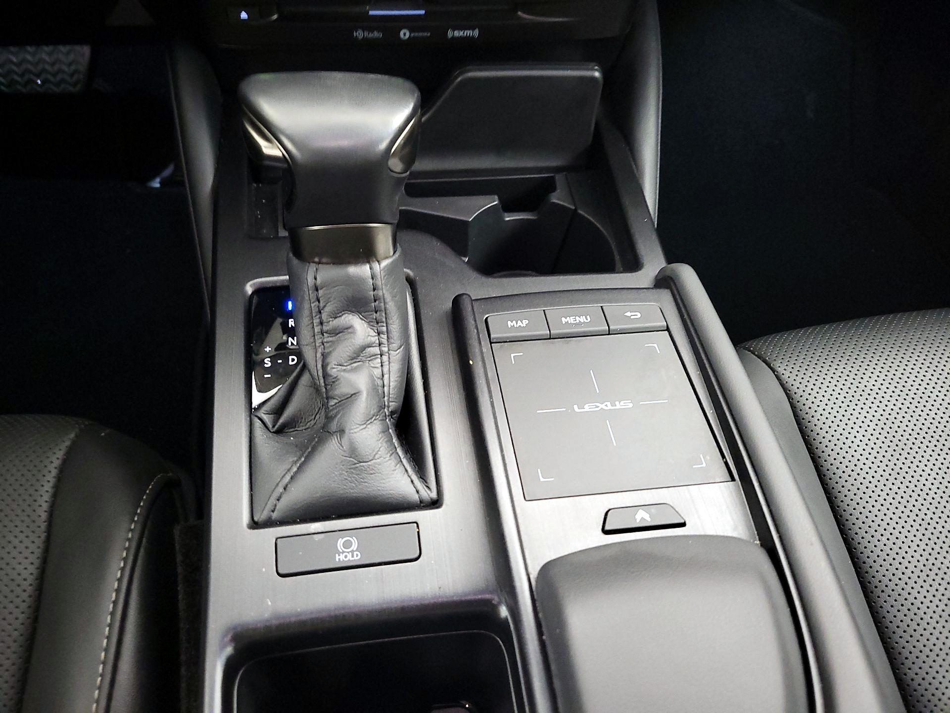 Thumbnail: 2022 Lexus ES - 18