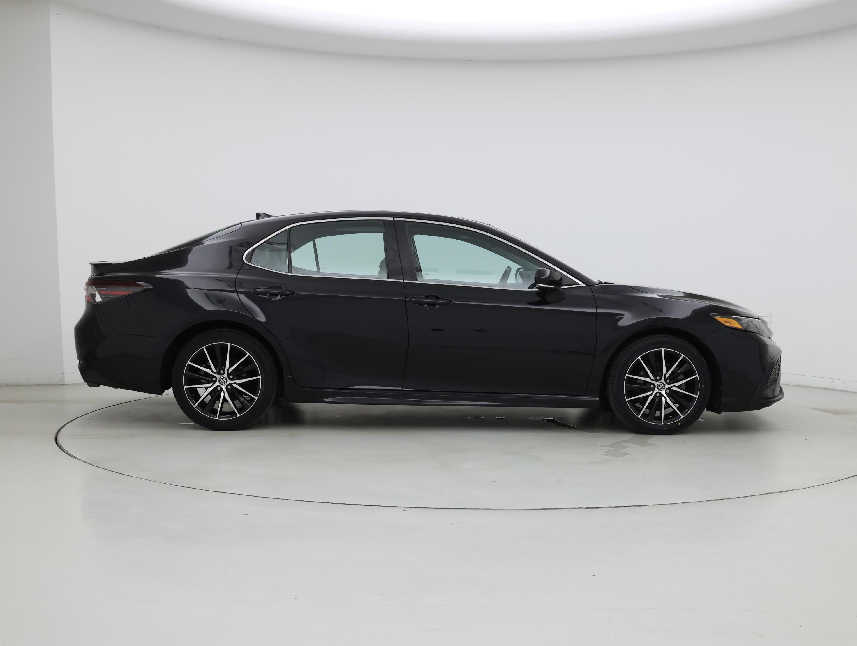 Thumbnail: 2022 Toyota Camry - 7