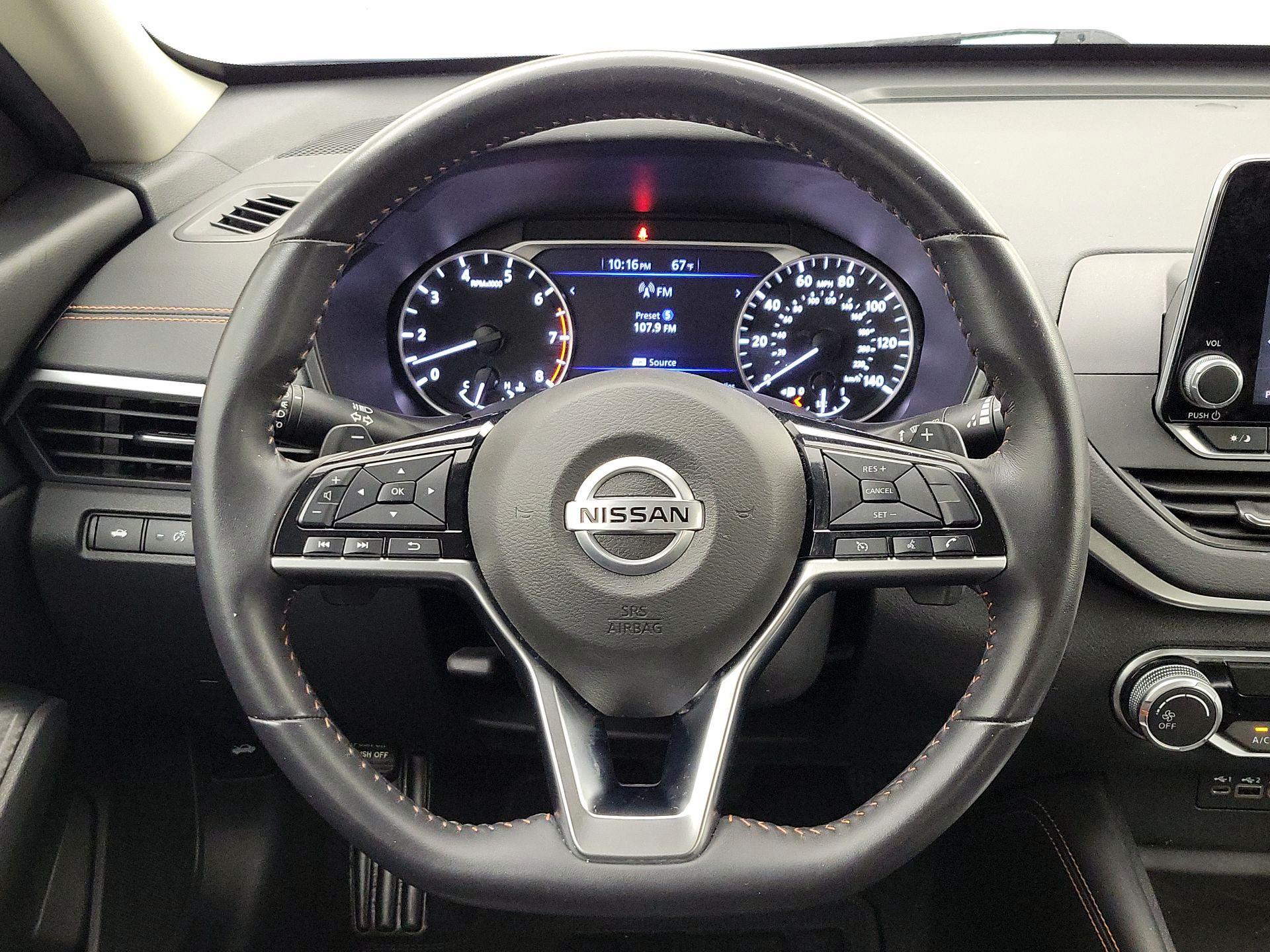 Thumbnail: 2020 Nissan Altima - 10