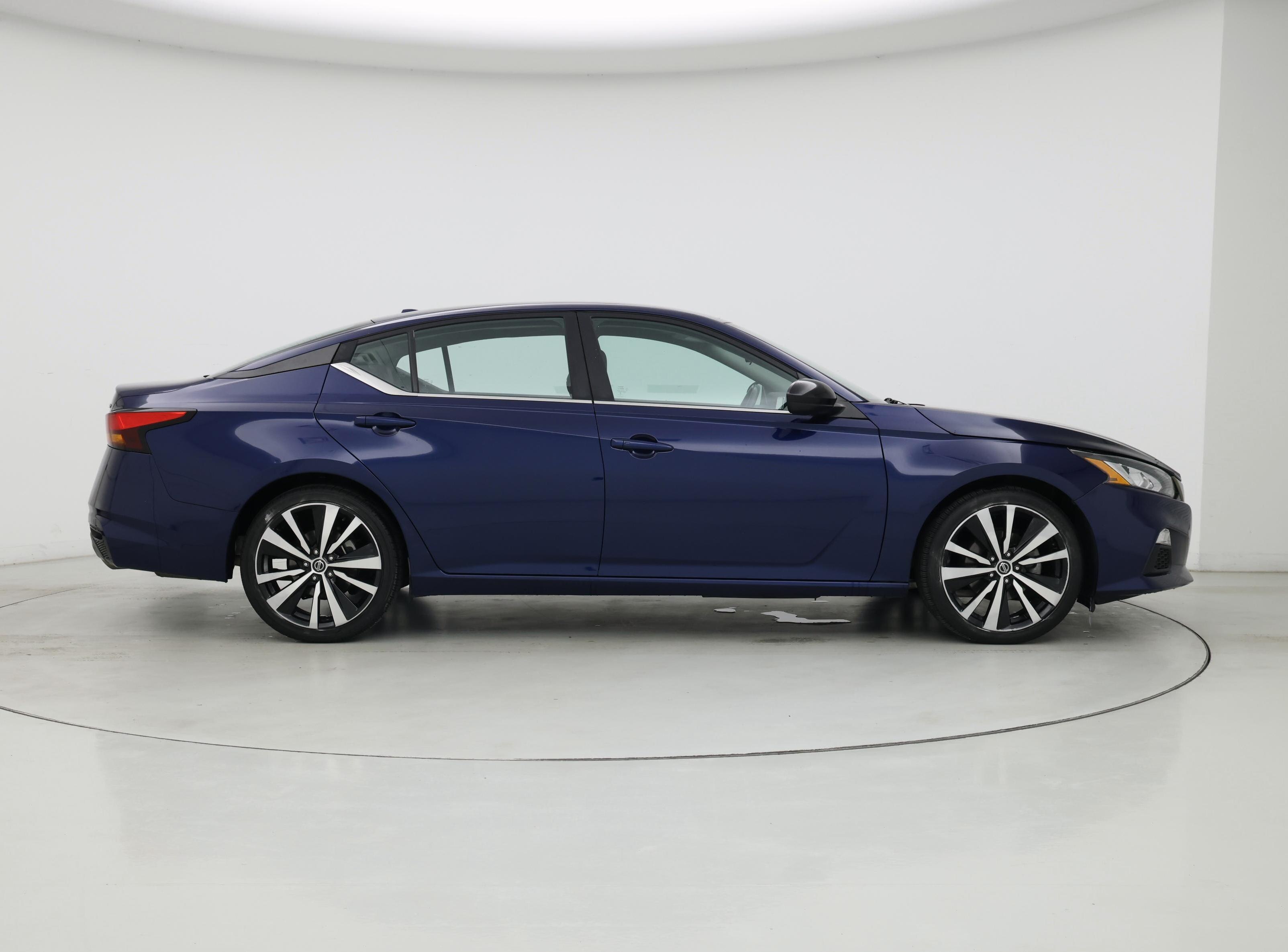Thumbnail: 2020 Nissan Altima - 7