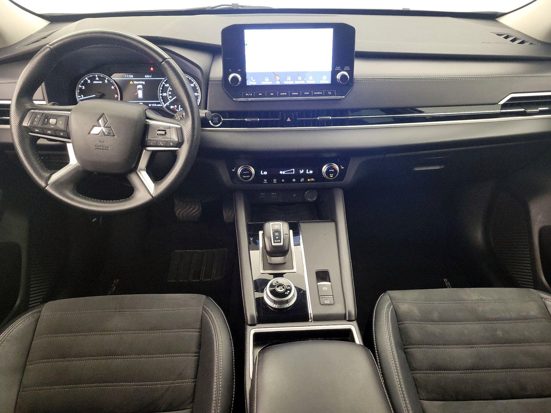 Thumbnail: 2022 Mitsubishi Outlander - 9