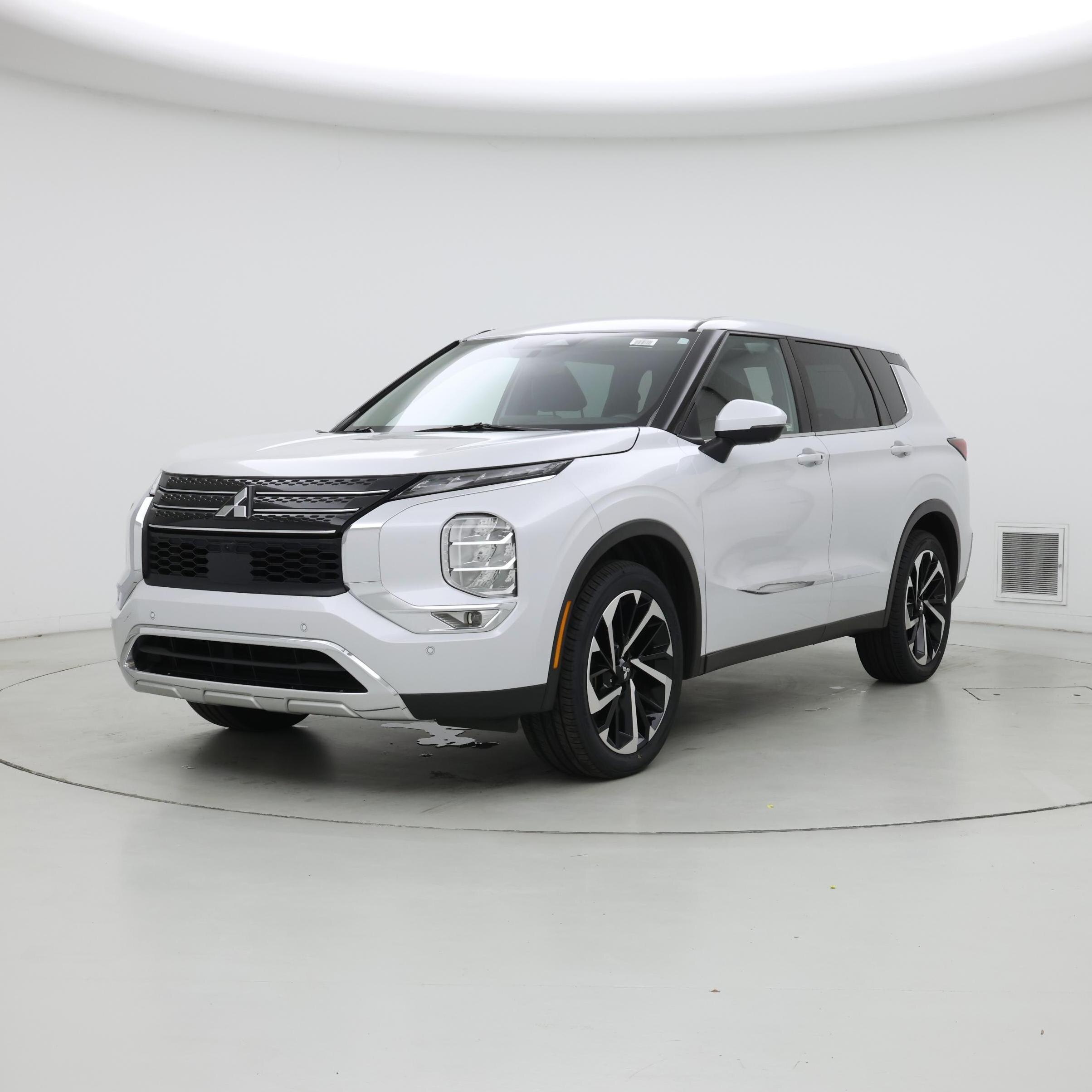 Thumbnail: 2022 Mitsubishi Outlander - 4