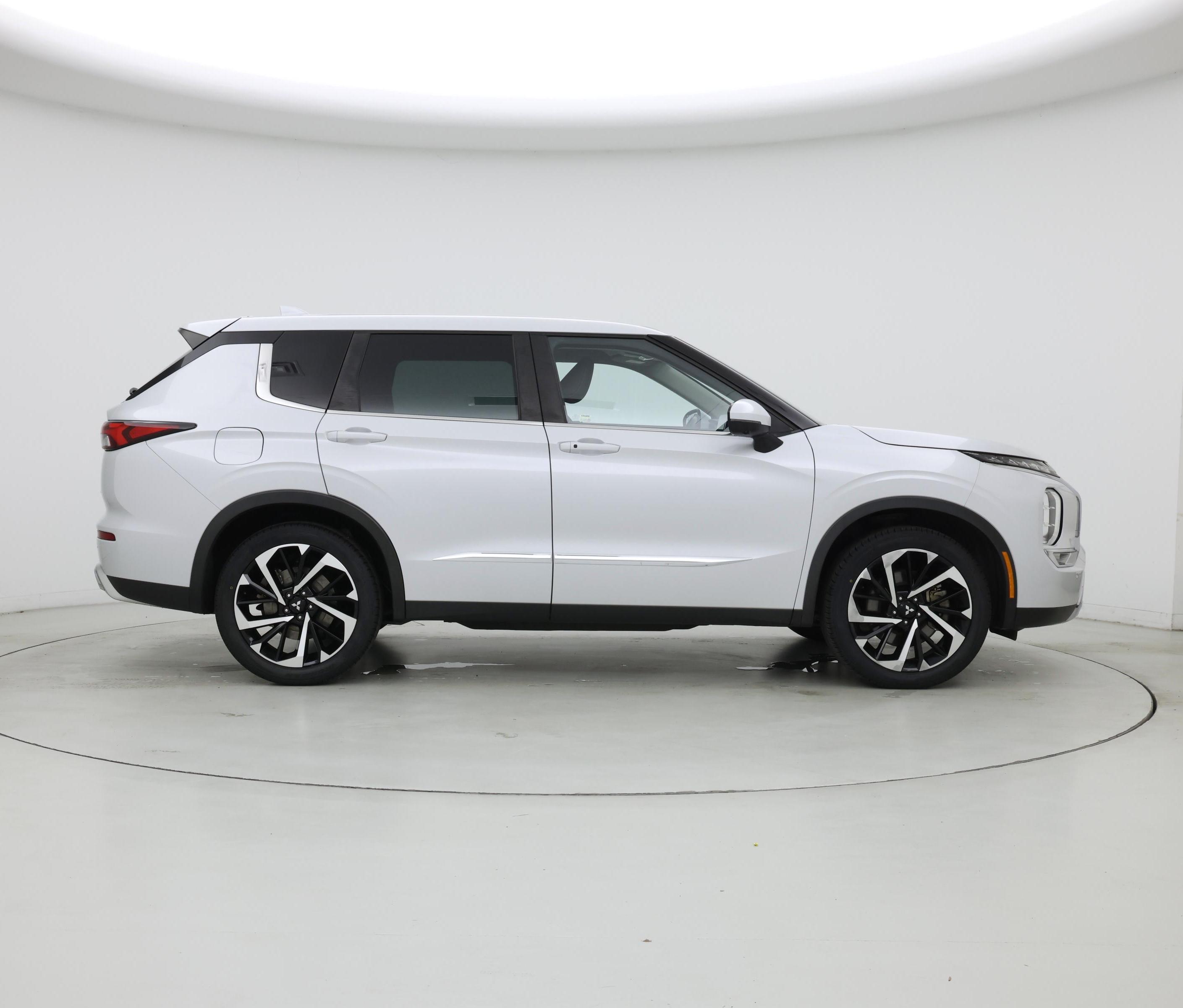 Thumbnail: 2022 Mitsubishi Outlander - 7