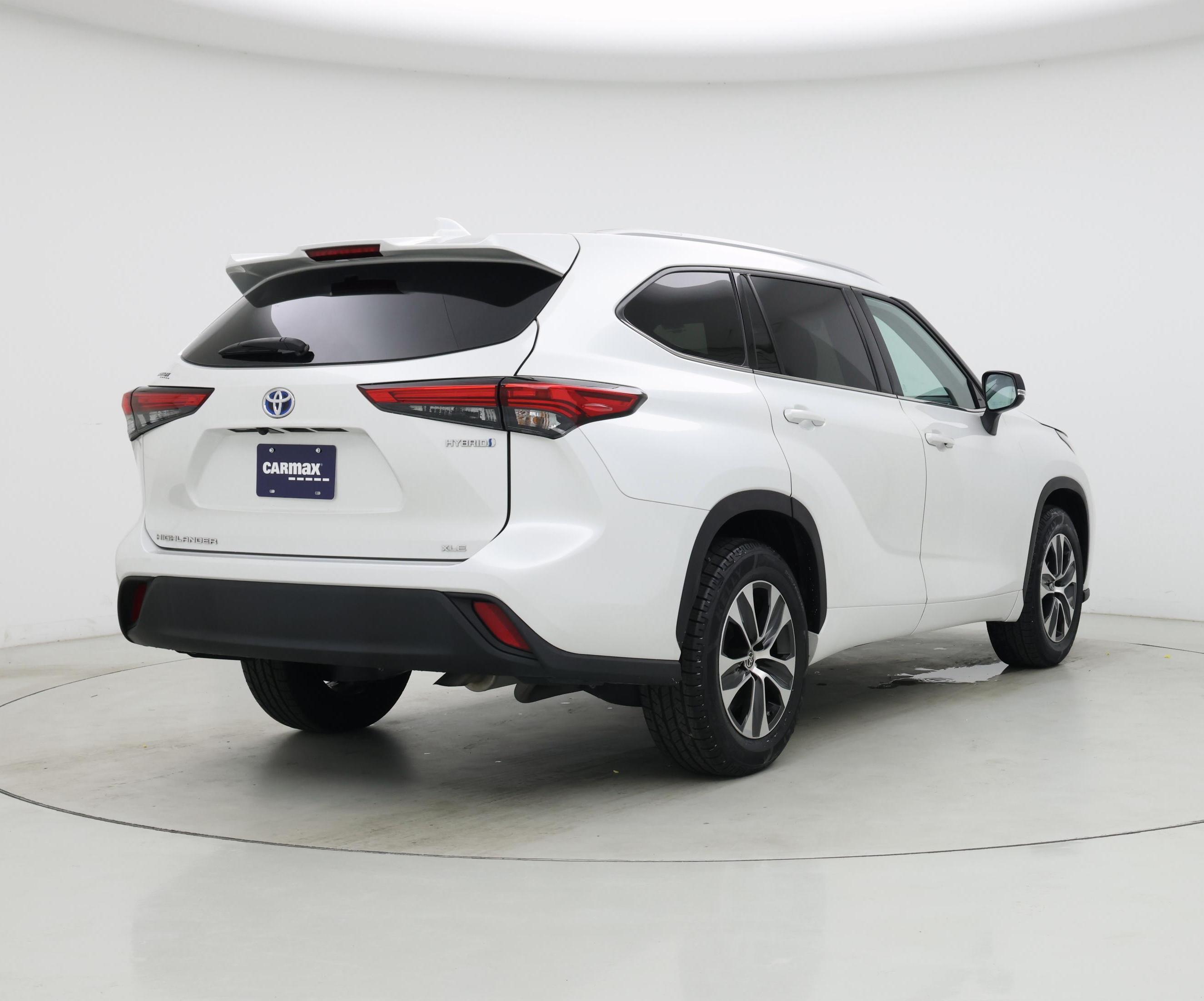 Thumbnail: 2022 Toyota Highlander - 8